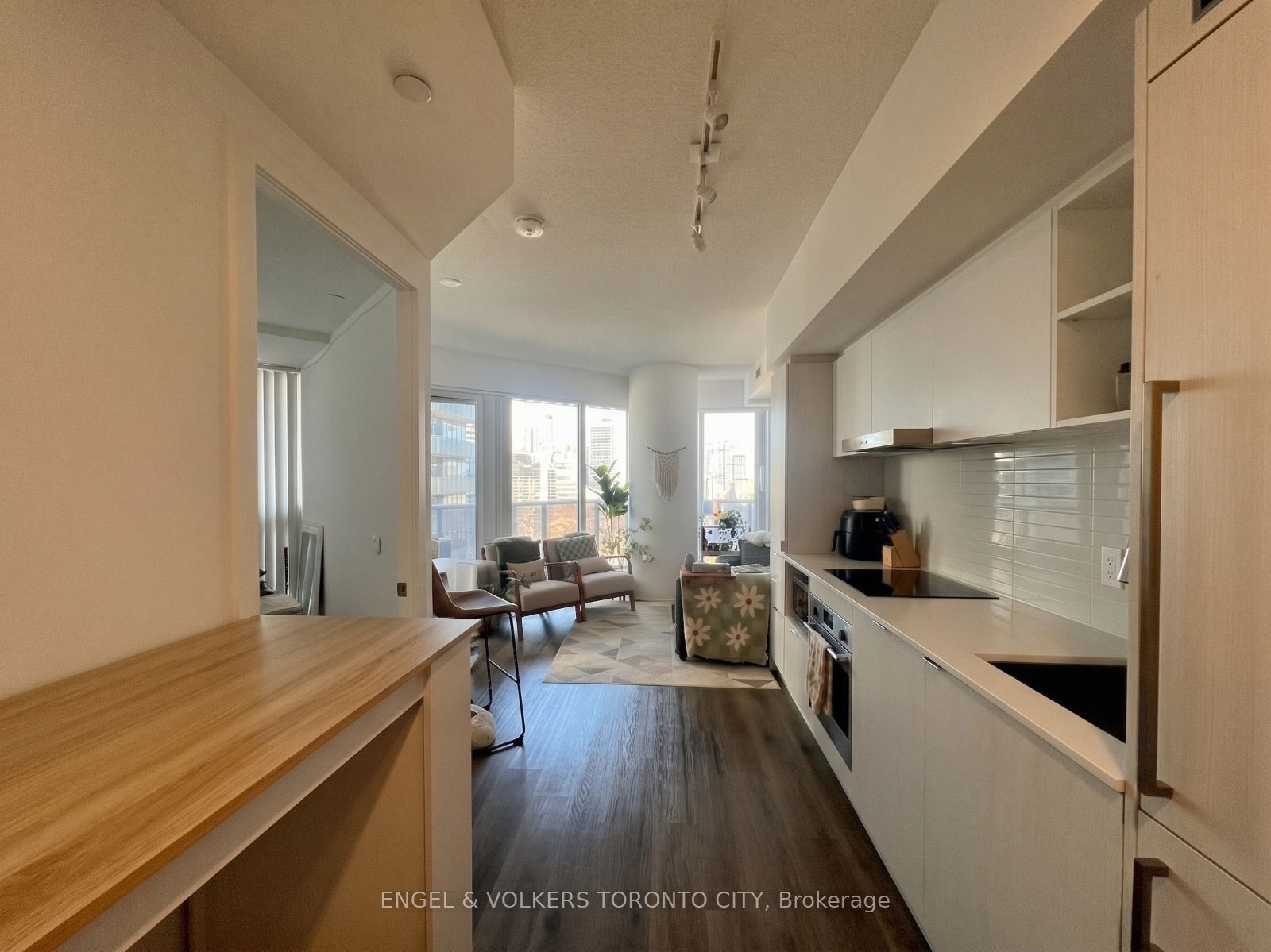 138 Downes Street 2116 Property Photo 4
