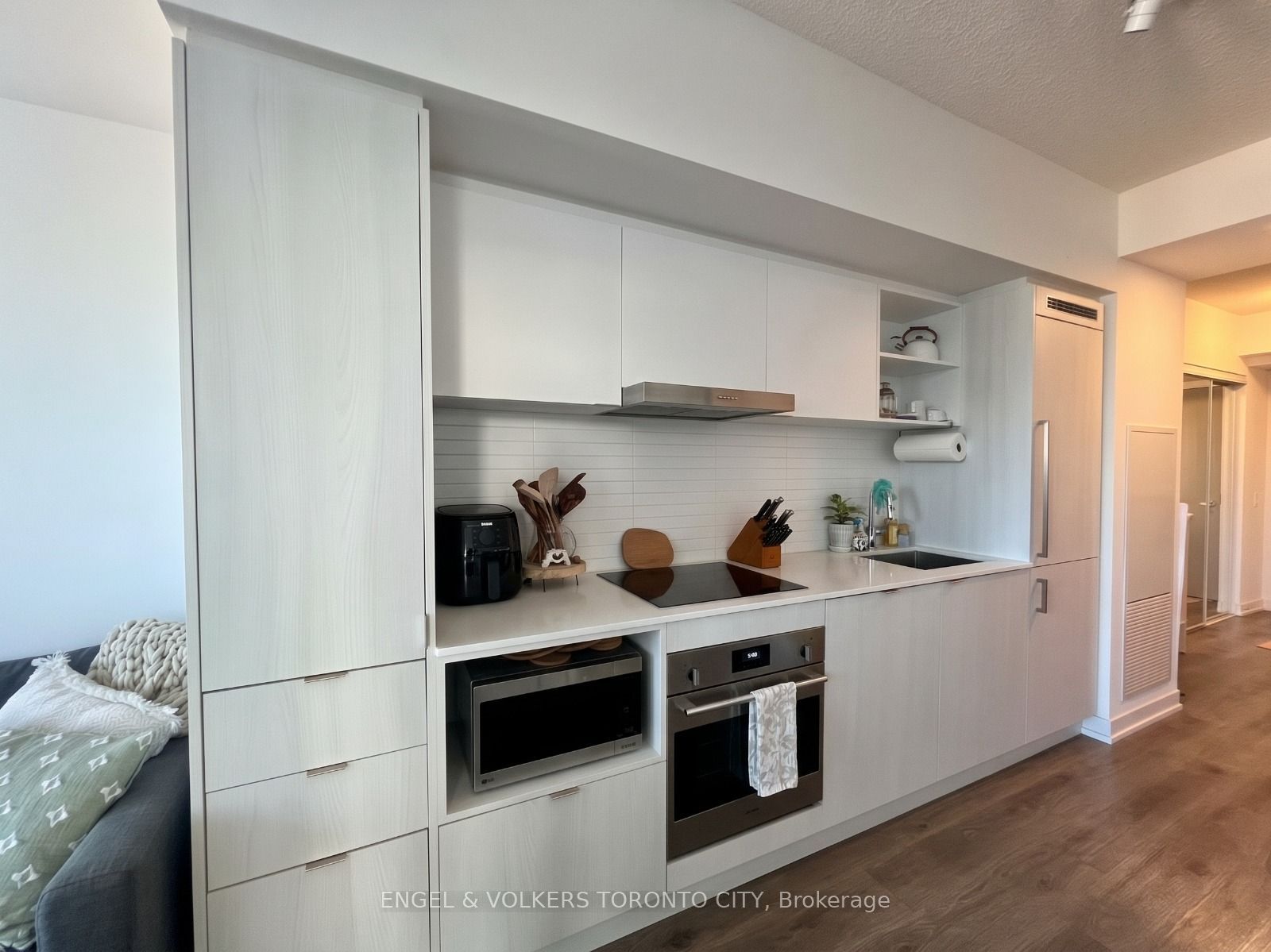 138 Downes Street 2116 Property Photo 6