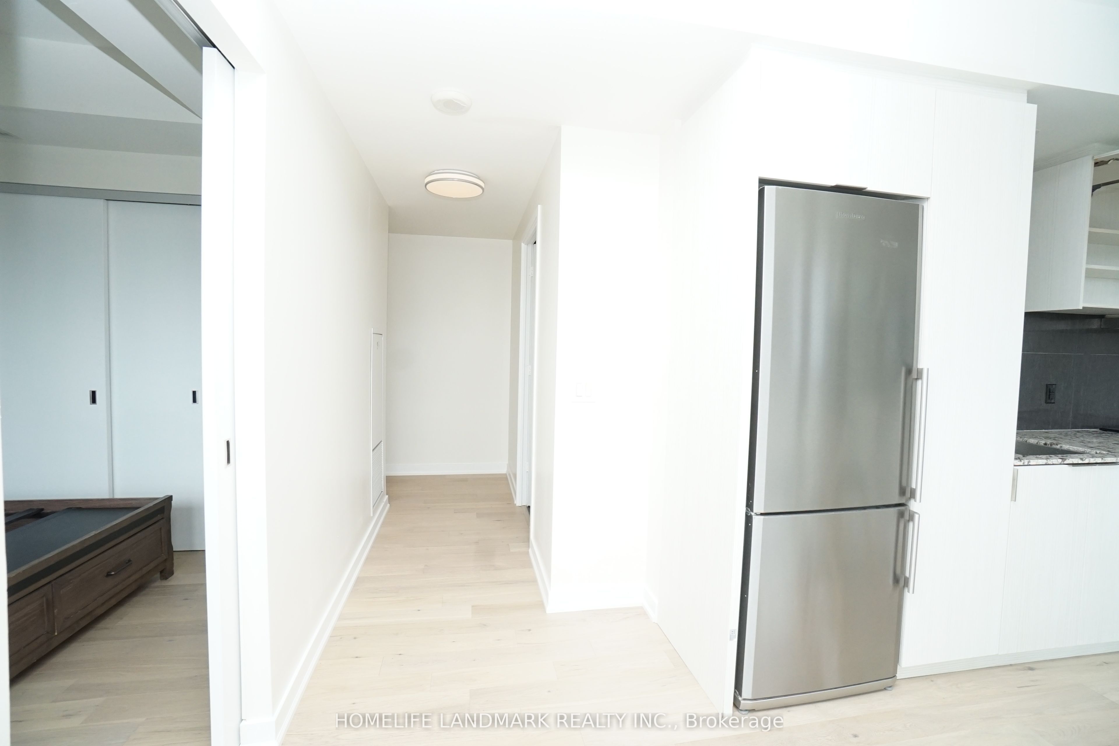 101 Charles Street E 3510 Property Photo 4