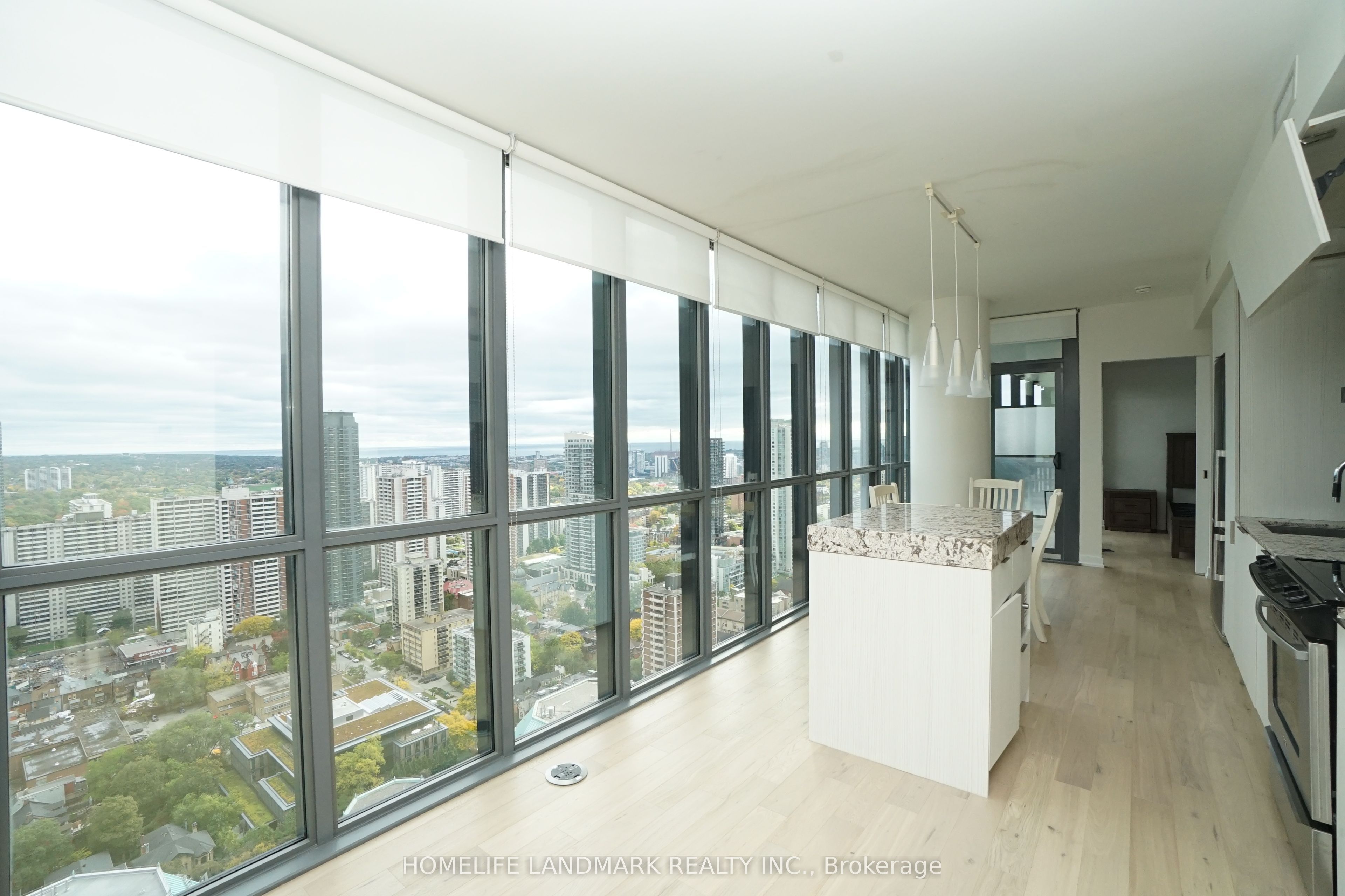 101 Charles Street E 3510 Property Photo 6
