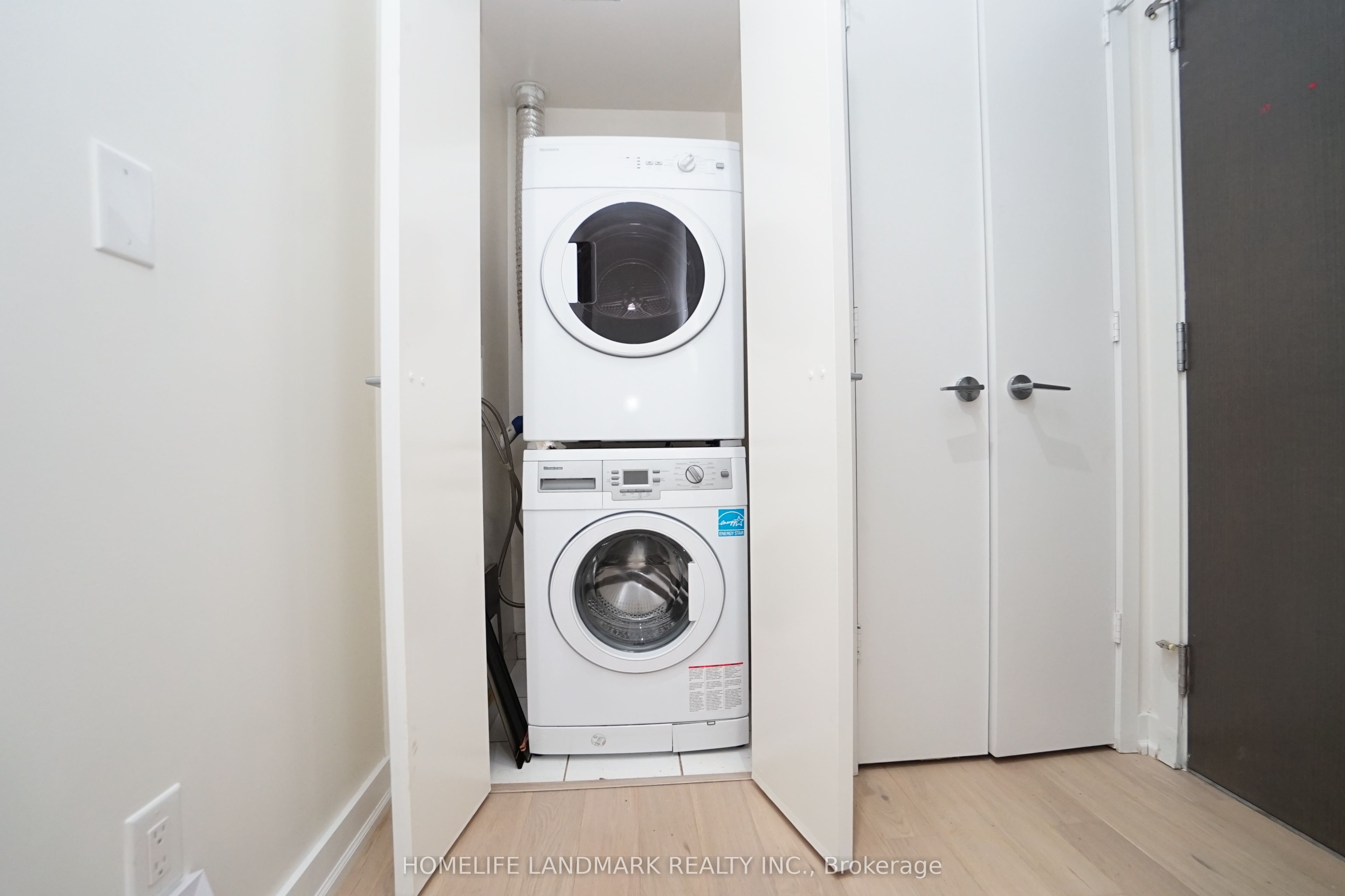 101 Charles Street E 3510 Property Photo 17