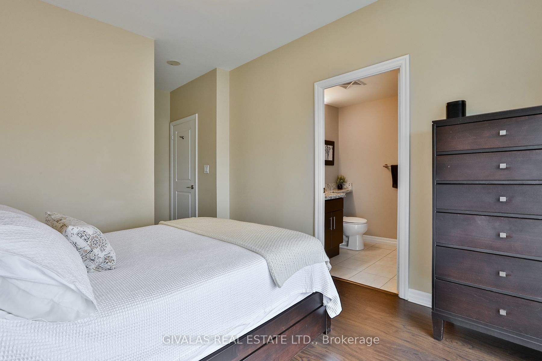 30 Herons Hill Way 2110 Property Photo 24