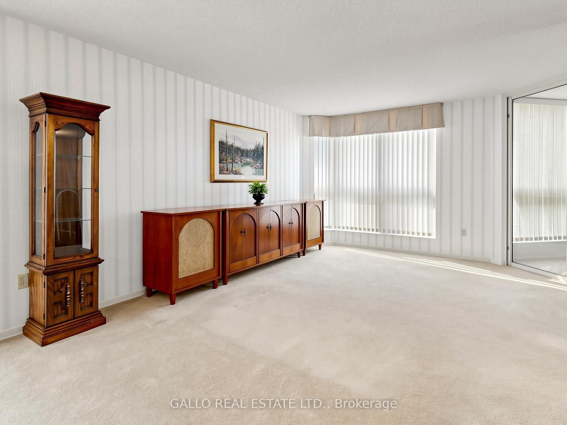 10 Kenneth Avenue 203 Property Photo 9