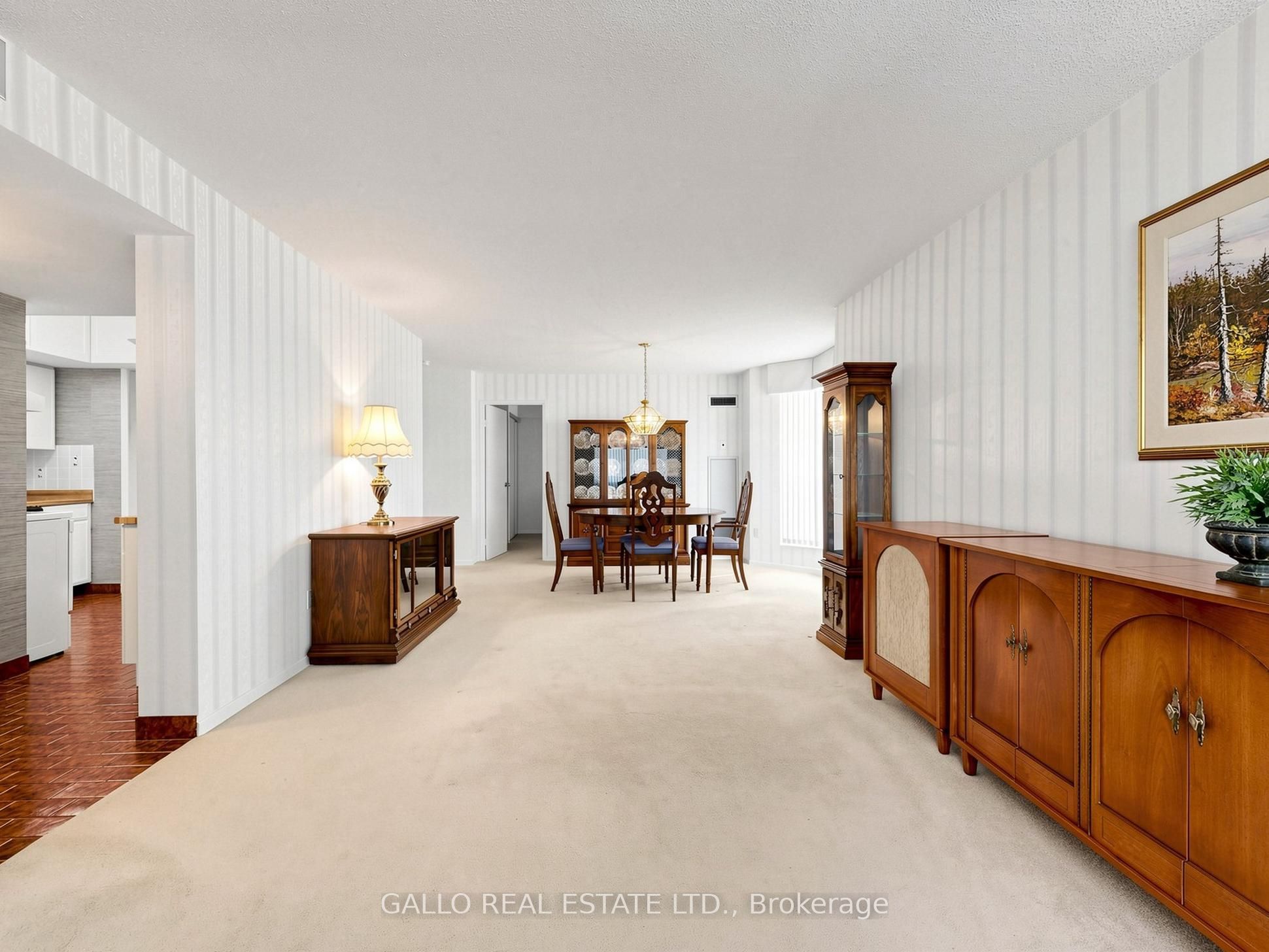 10 Kenneth Avenue 203 Property Photo 11
