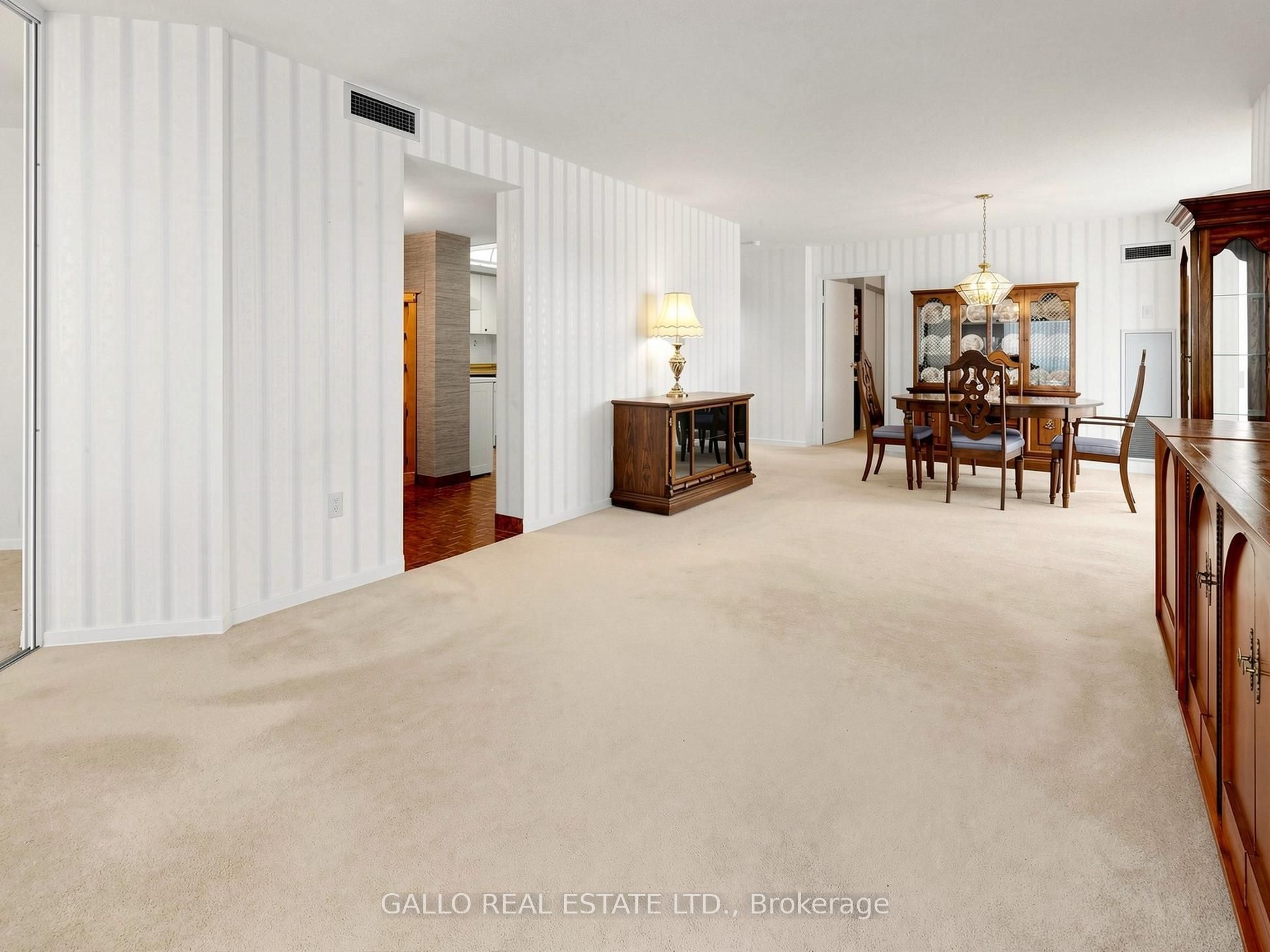 10 Kenneth Avenue 203 Property Photo 12