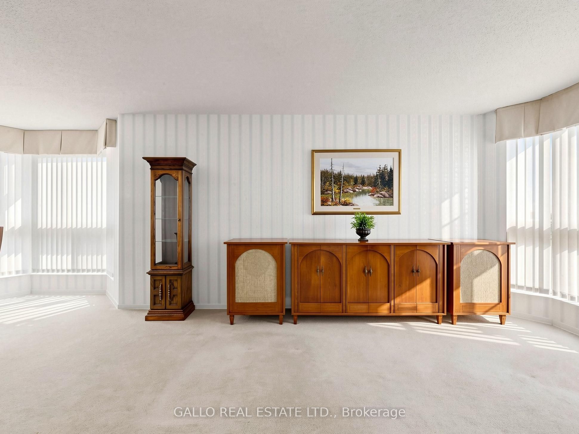 10 Kenneth Avenue 203 Property Photo 13