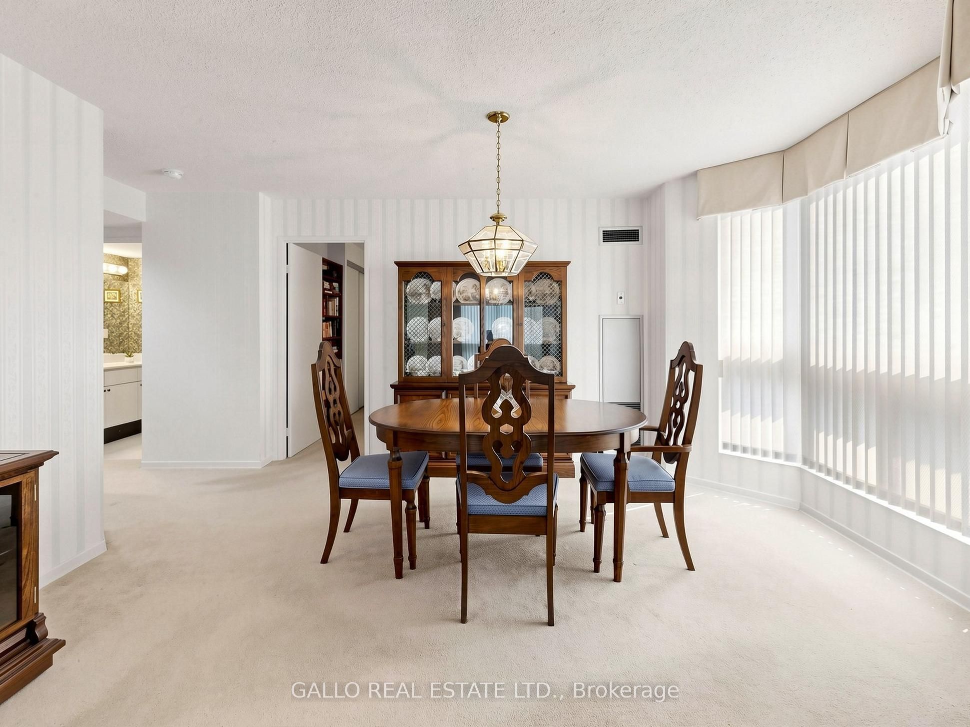 10 Kenneth Avenue 203 Property Photo 14
