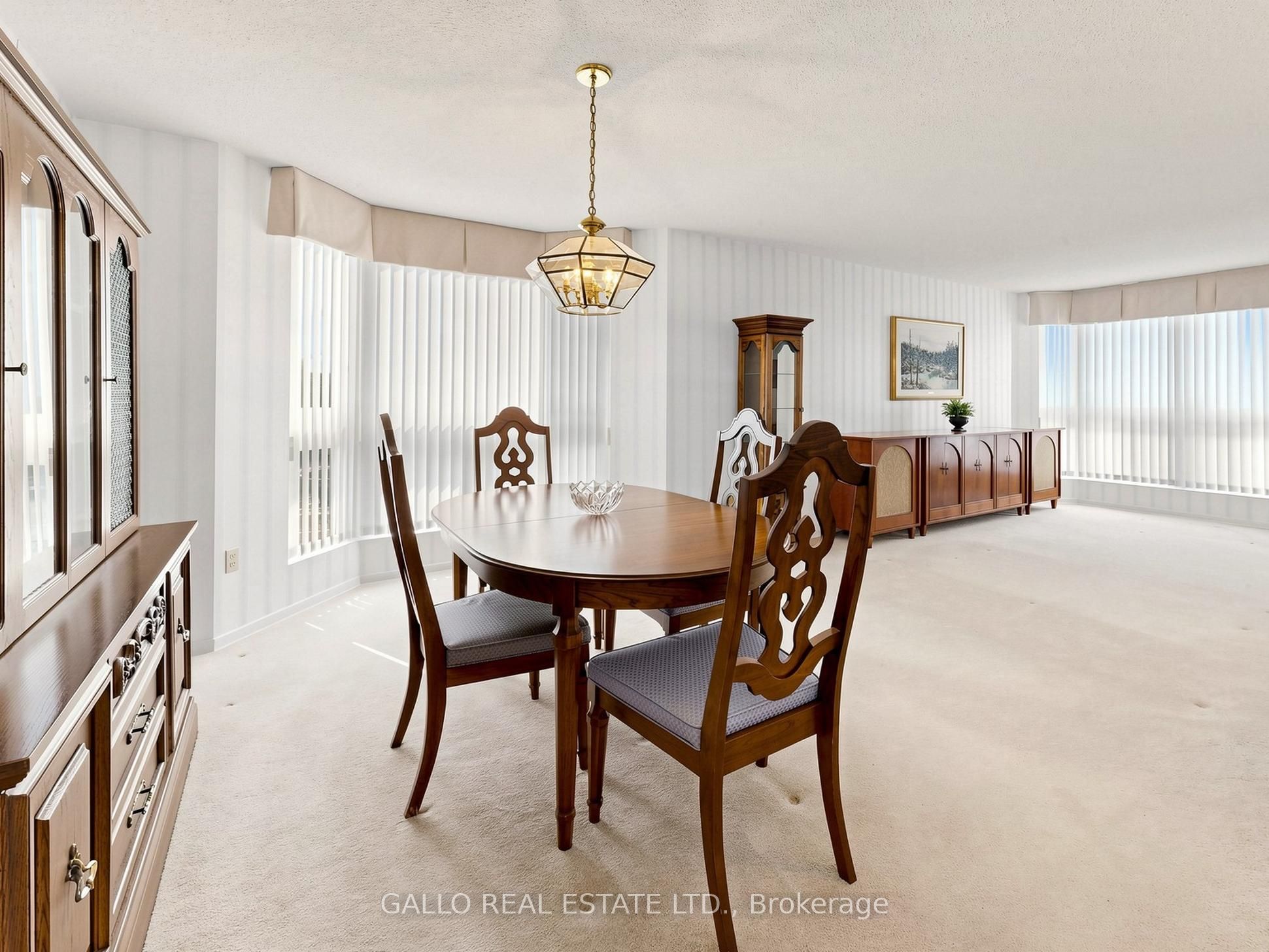 10 Kenneth Avenue 203 Property Photo 16