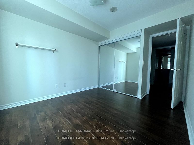 19 Grand Trunk Crescent 1706 Property Photo 9