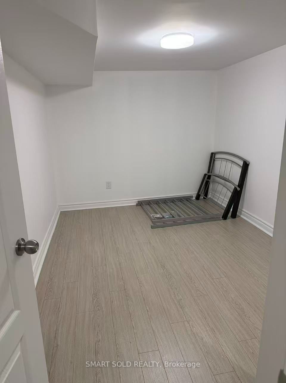 29 Ryerson Avenue Property Photo 2
