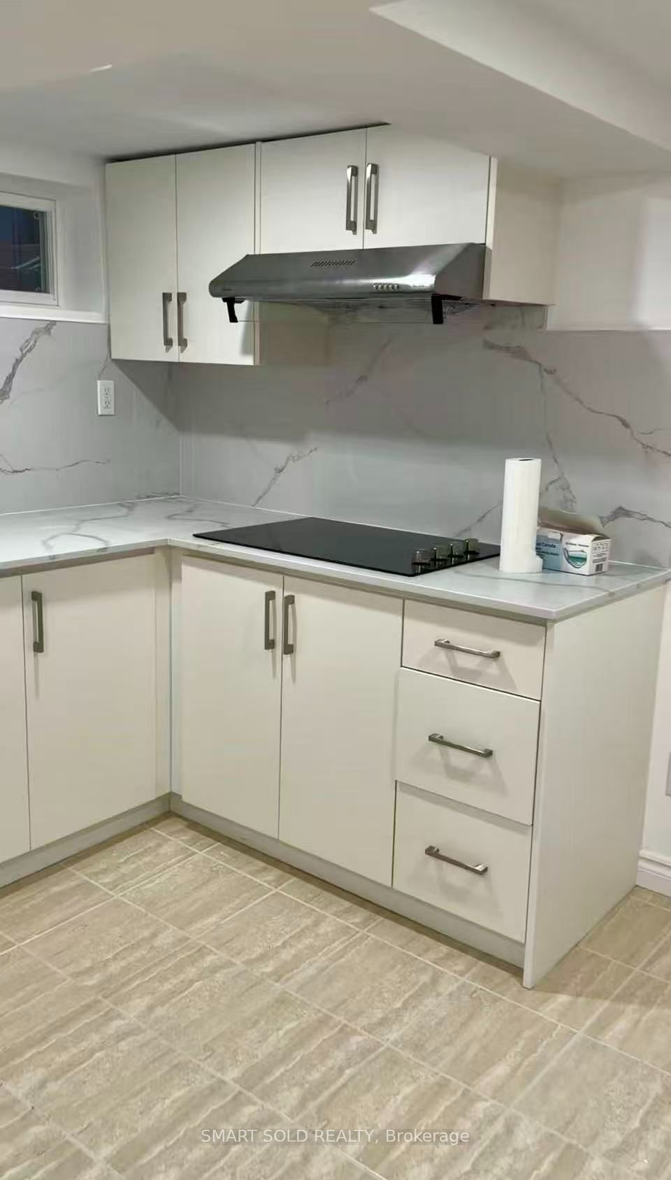 29 Ryerson Avenue Property Photo 5