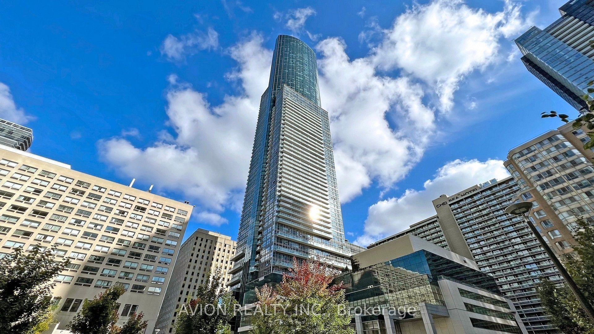 386 Yonge Street 5716 Property Photo 1