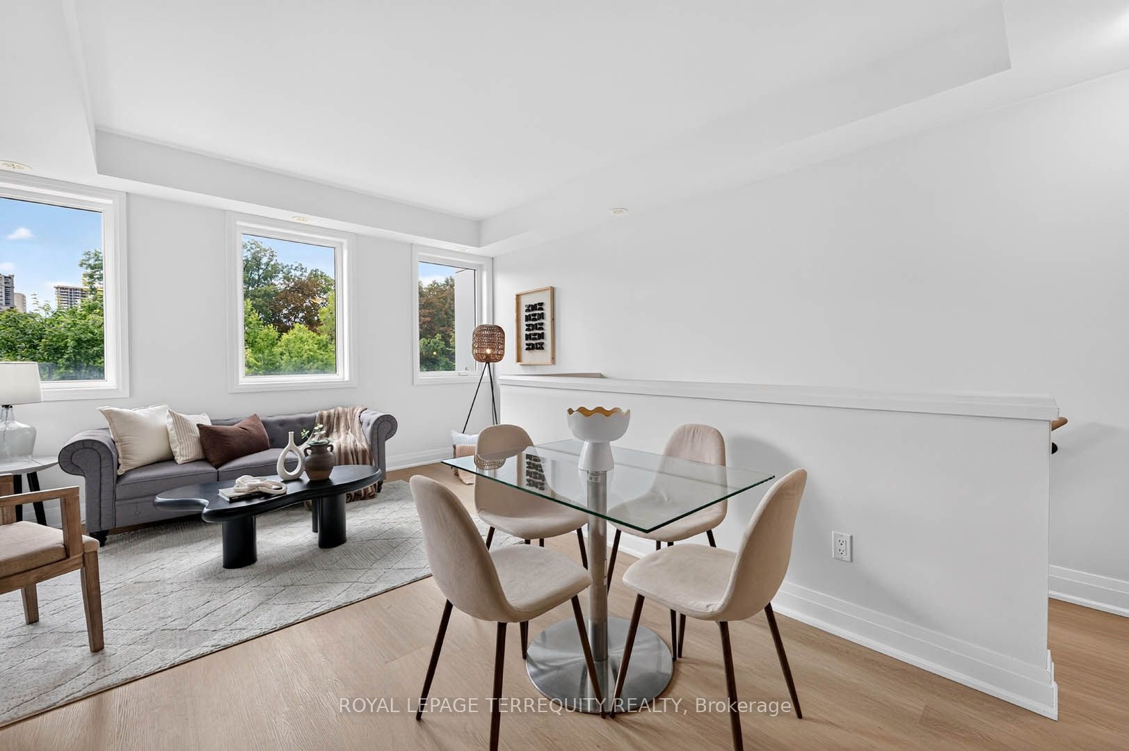 780 Sheppard Avenue E 16 Property Photo 6