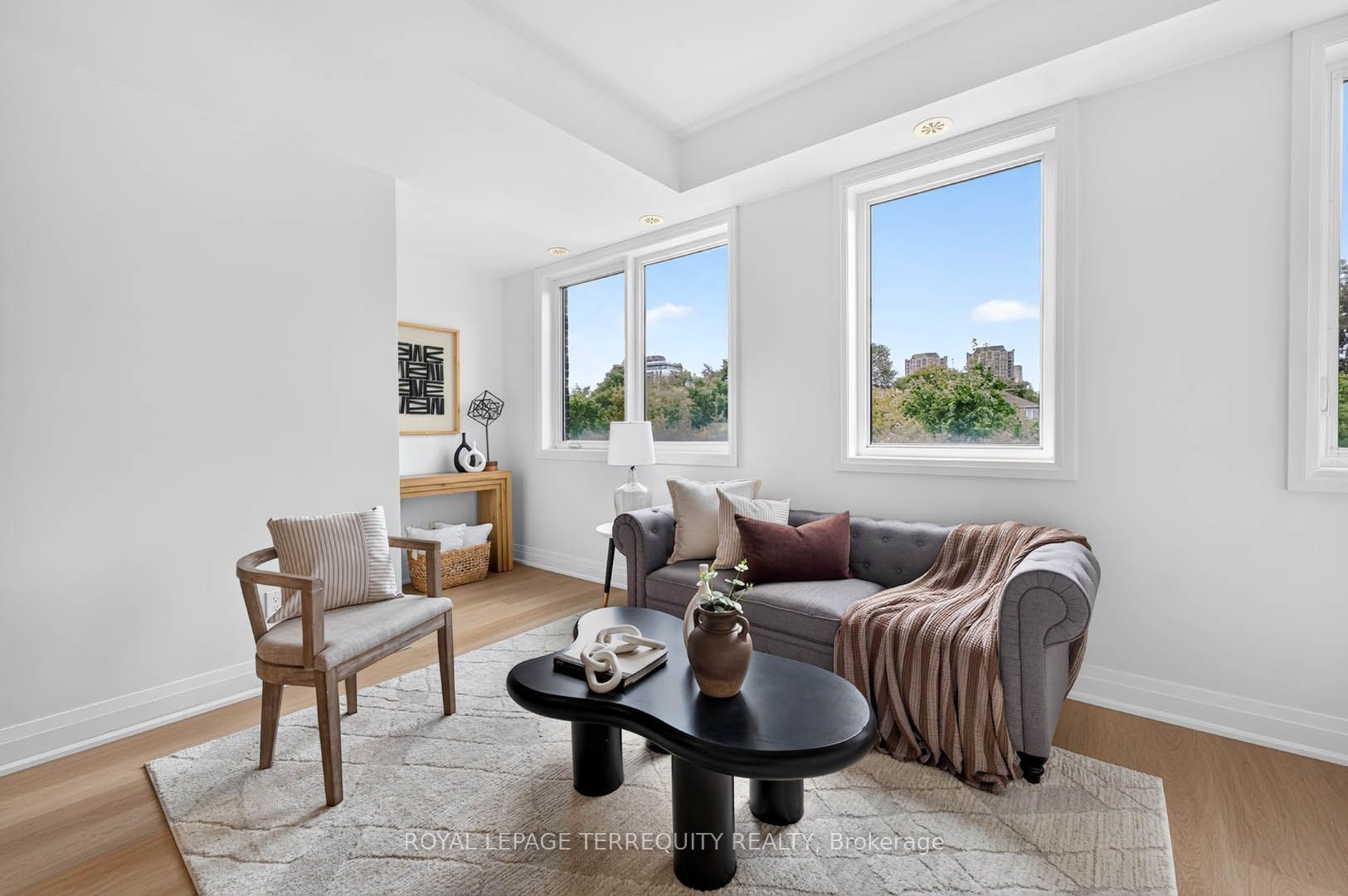 780 Sheppard Avenue E 16 Property Photo 8
