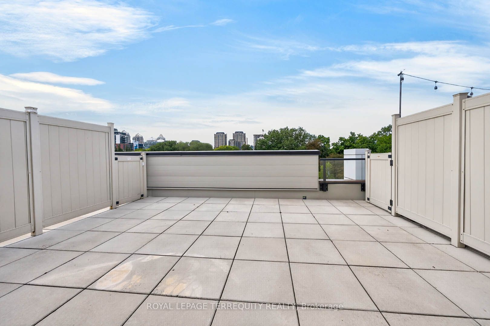 780 Sheppard Avenue E 16 Property Photo 32