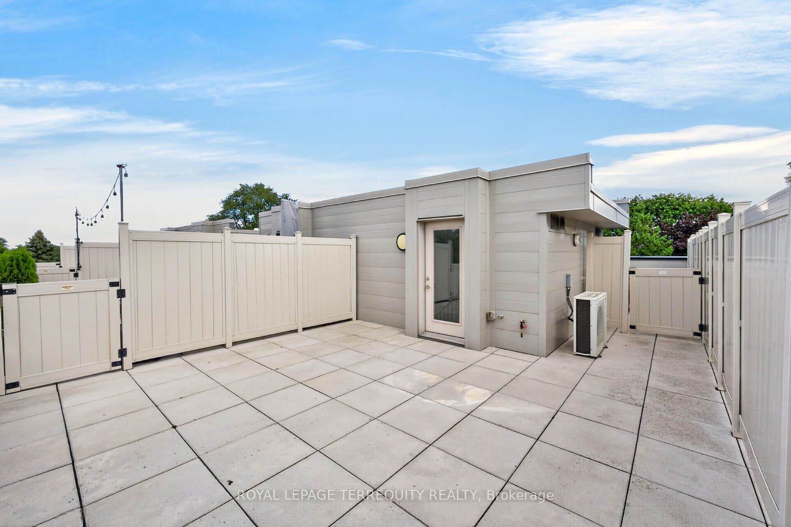 780 Sheppard Avenue E 16 Property Photo 33