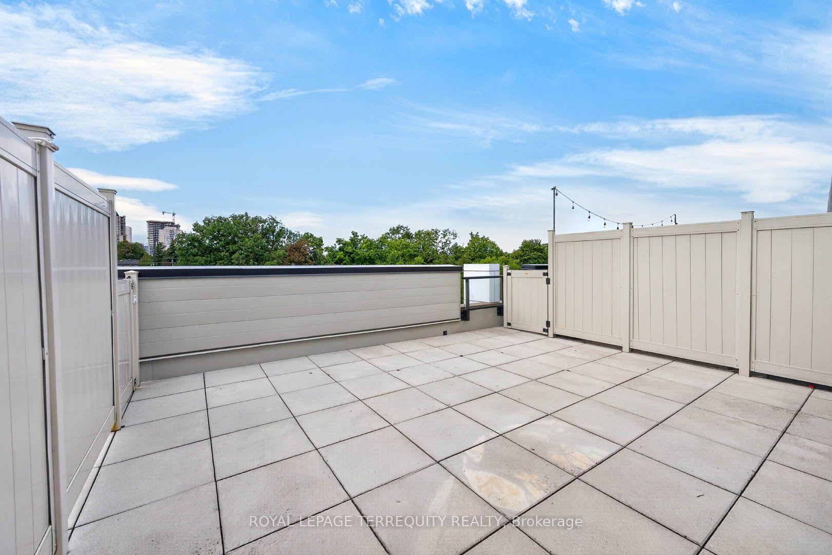 780 Sheppard Avenue E 16 Property Photo 34