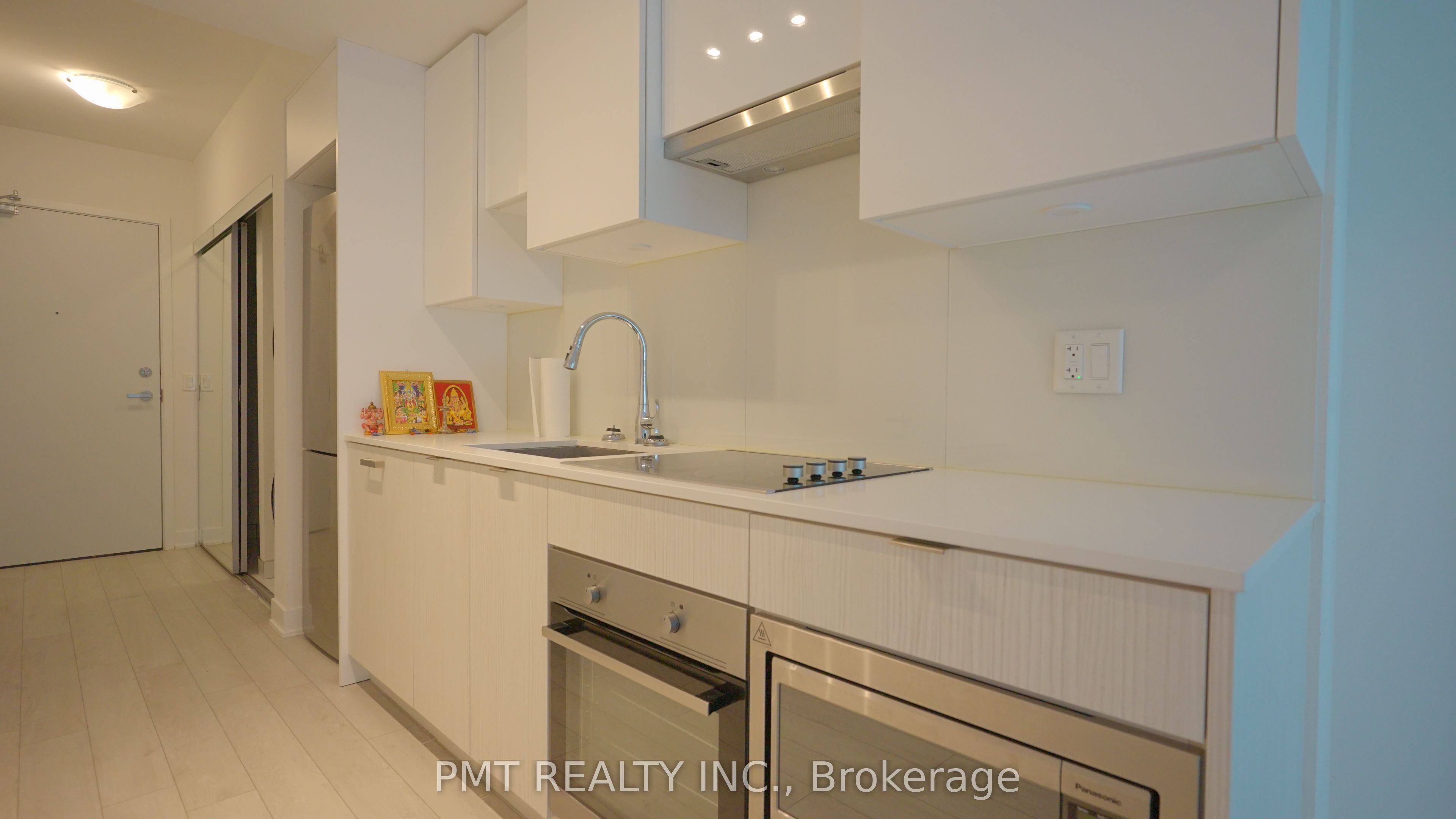 99 Broadway Avenue 1708 Property Photo 1