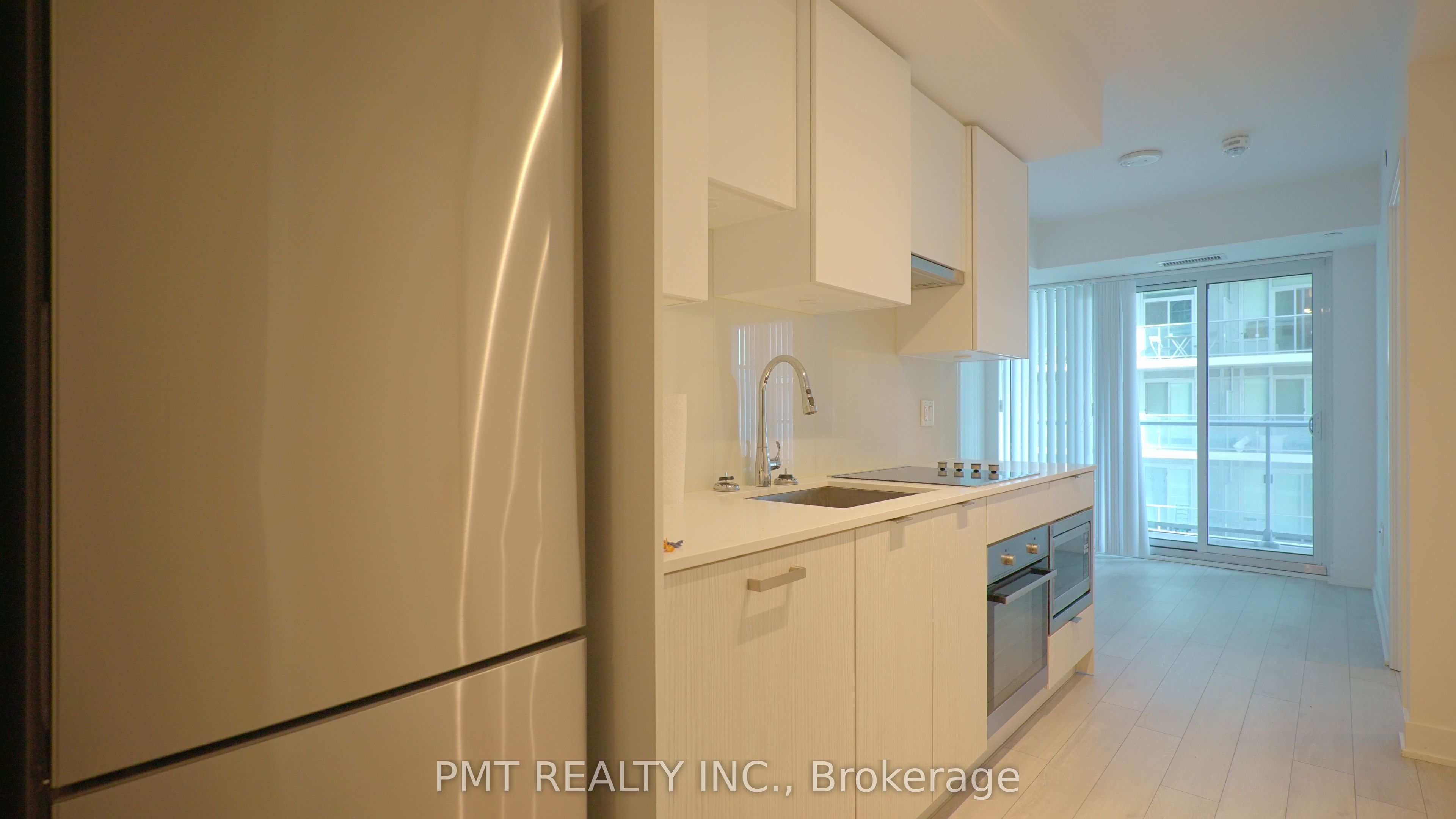 99 Broadway Avenue 1708 Property Photo 3