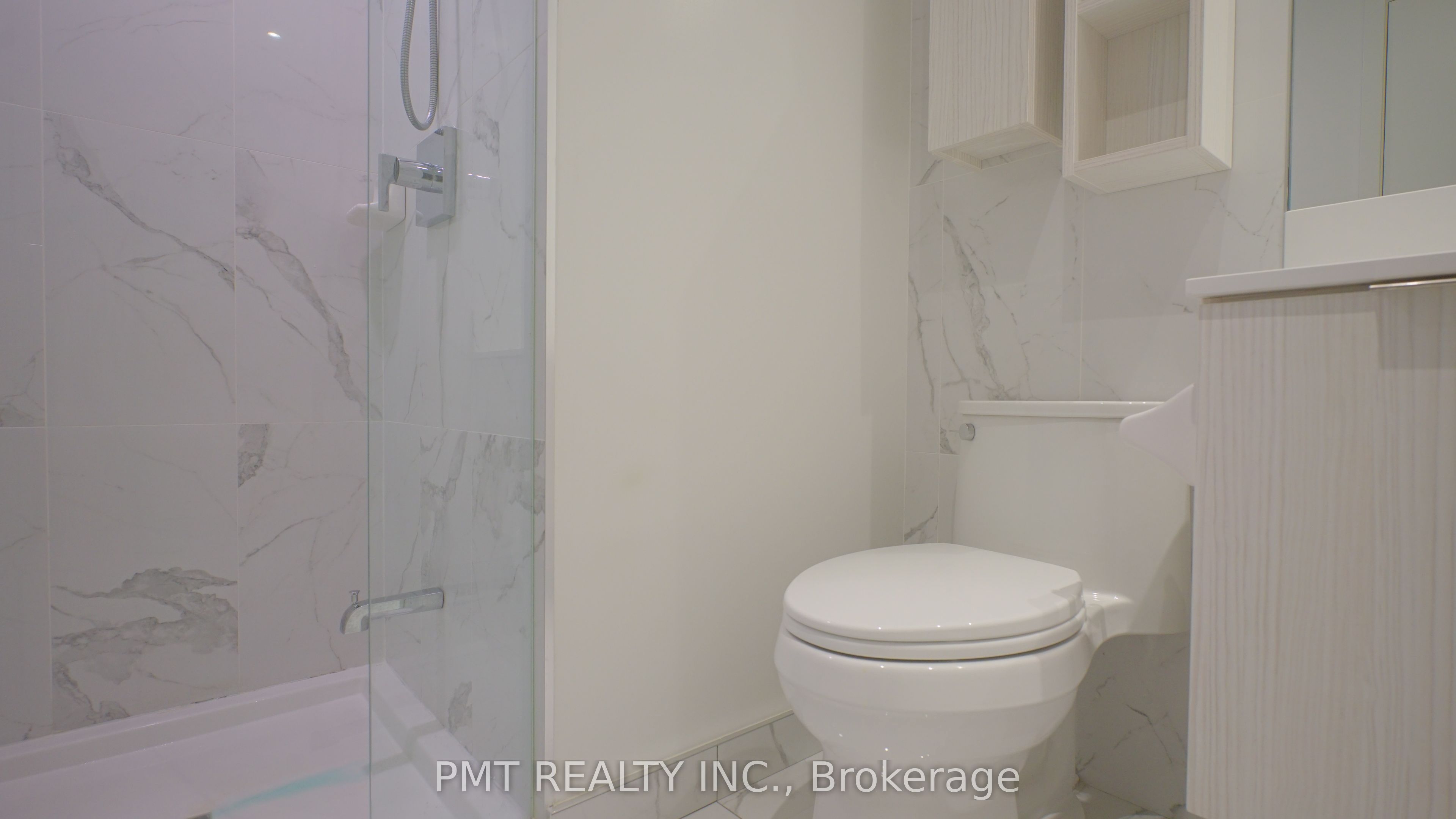 99 Broadway Avenue 1708 Property Photo 14