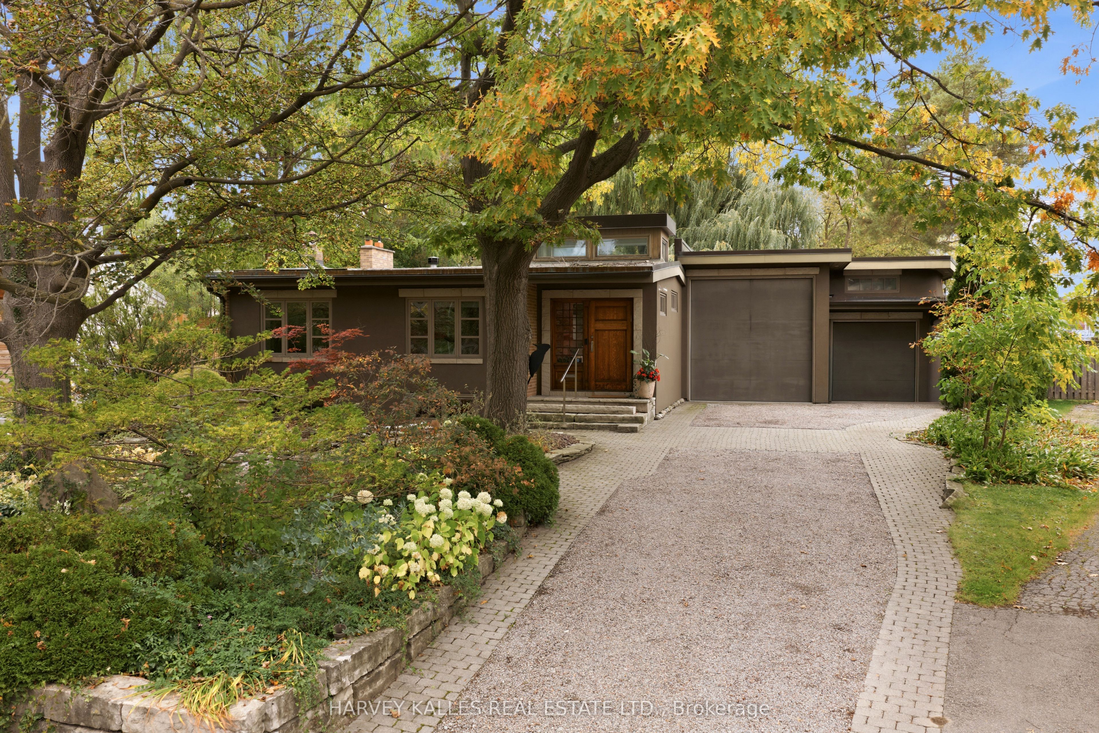 41 Hurlingham Crescent Property Photo 1