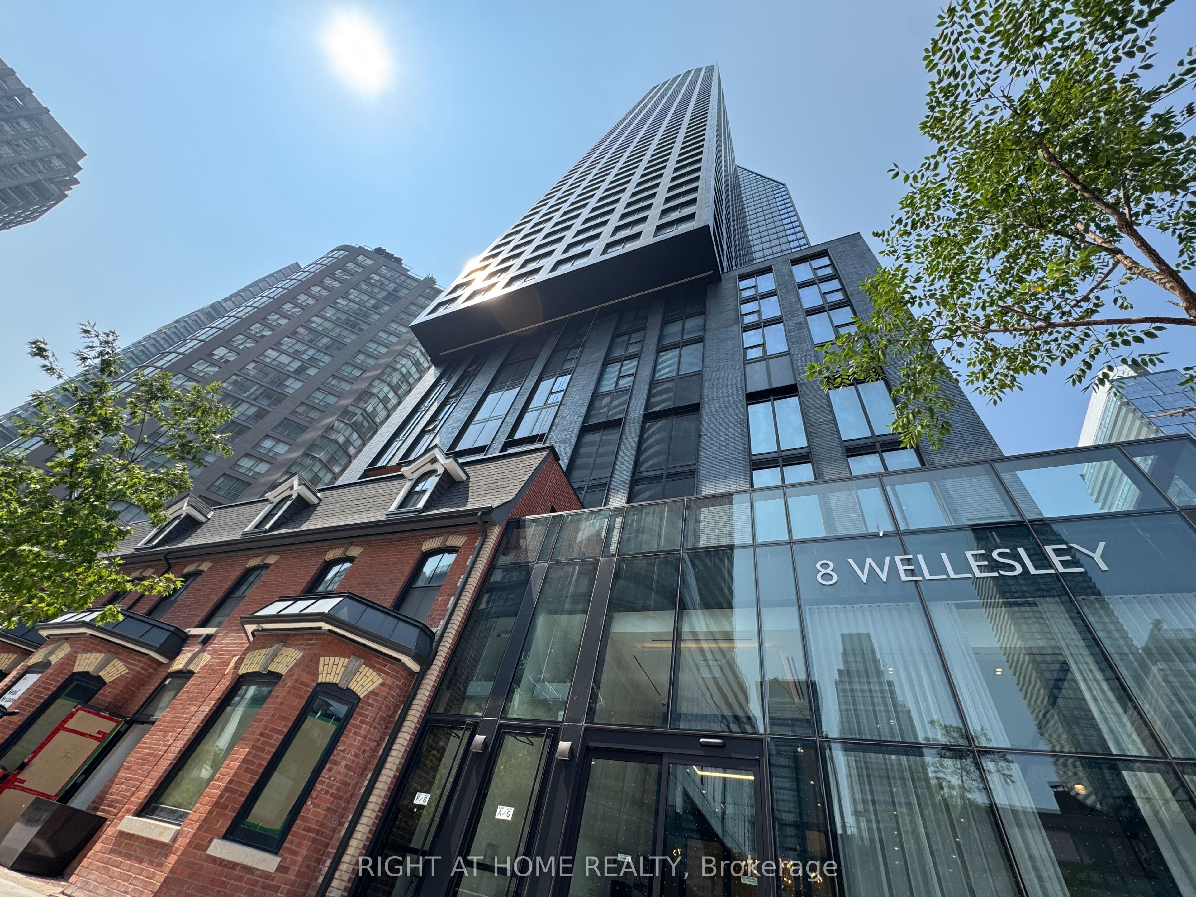 8 Wellesley Street W 5205 Property Photo 2