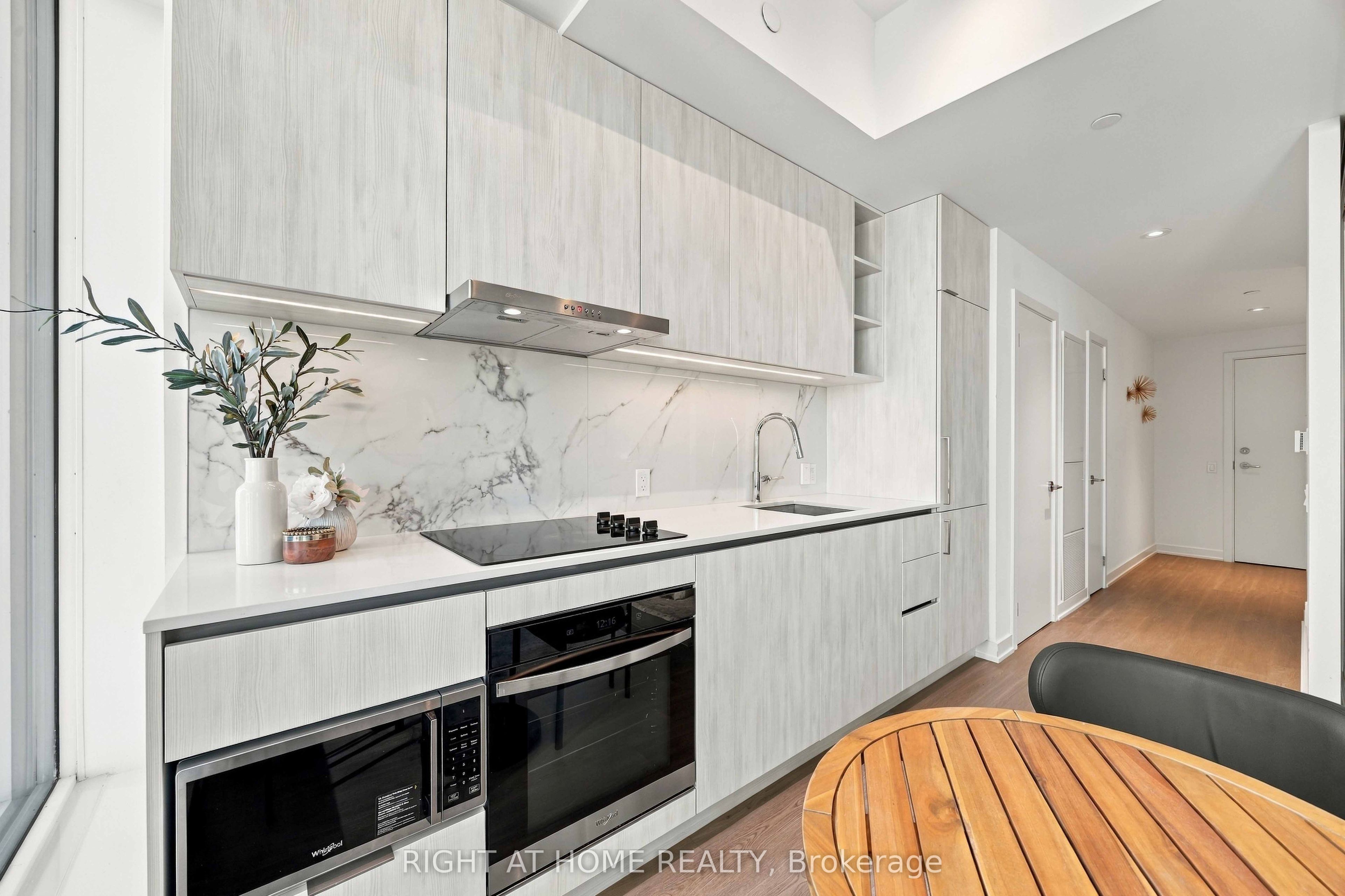 8 Wellesley Street W 5205 Property Photo 16