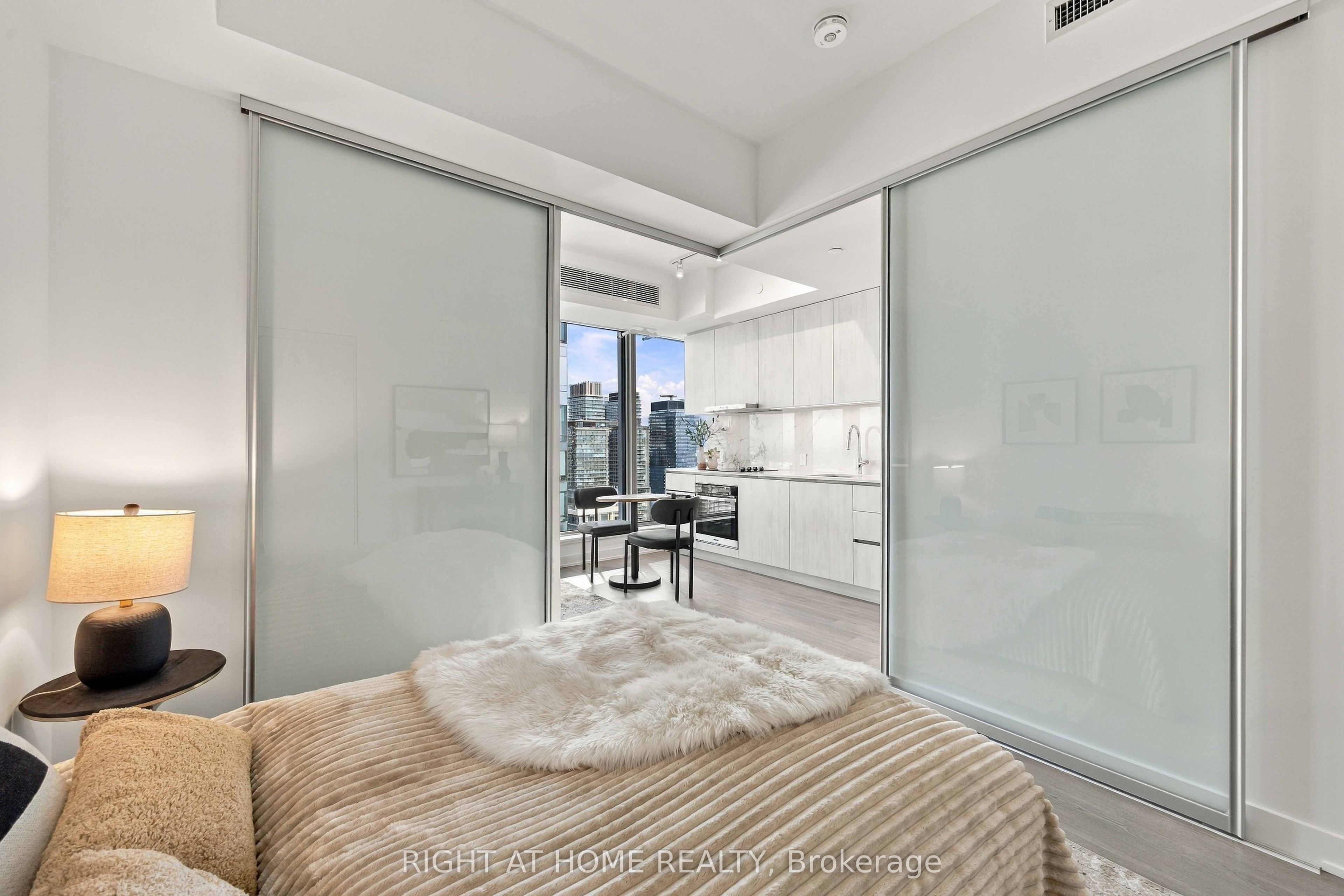 8 Wellesley Street W 5205 Property Photo 21