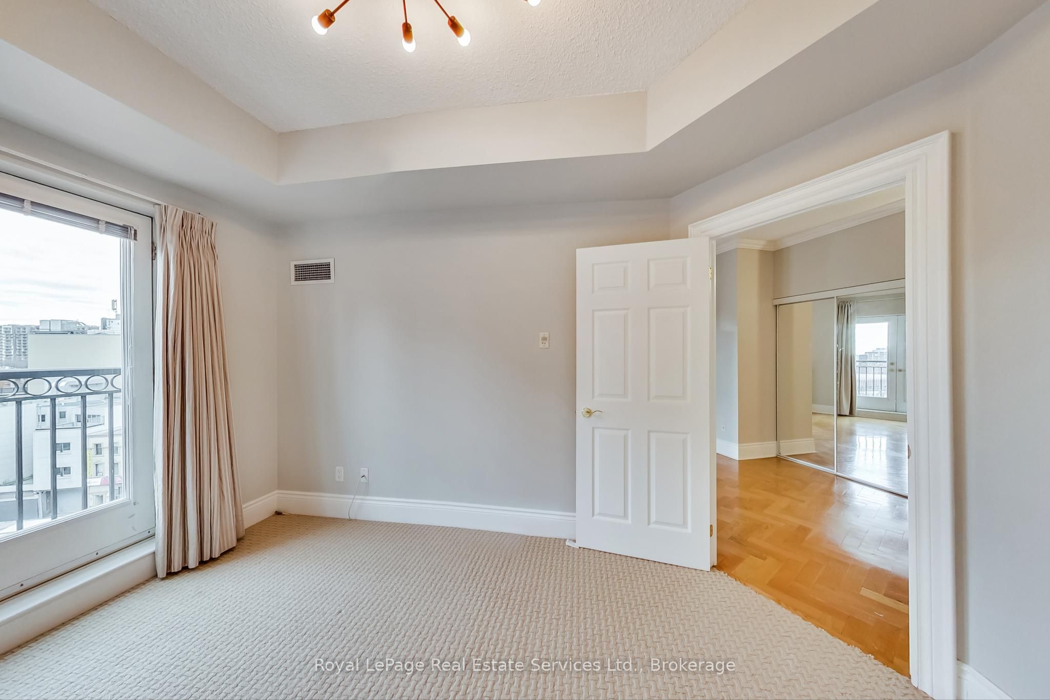 115 Richmond Street E 808 Property Photo 7