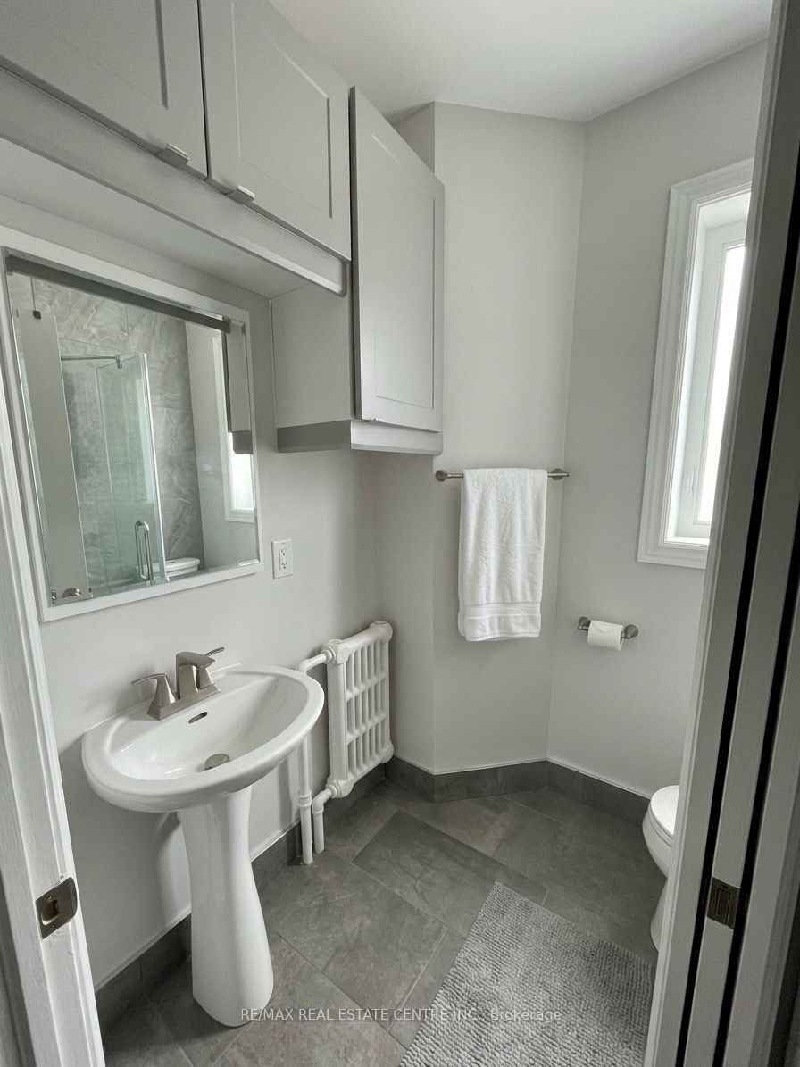 200 Roxton Road Property Photo 9