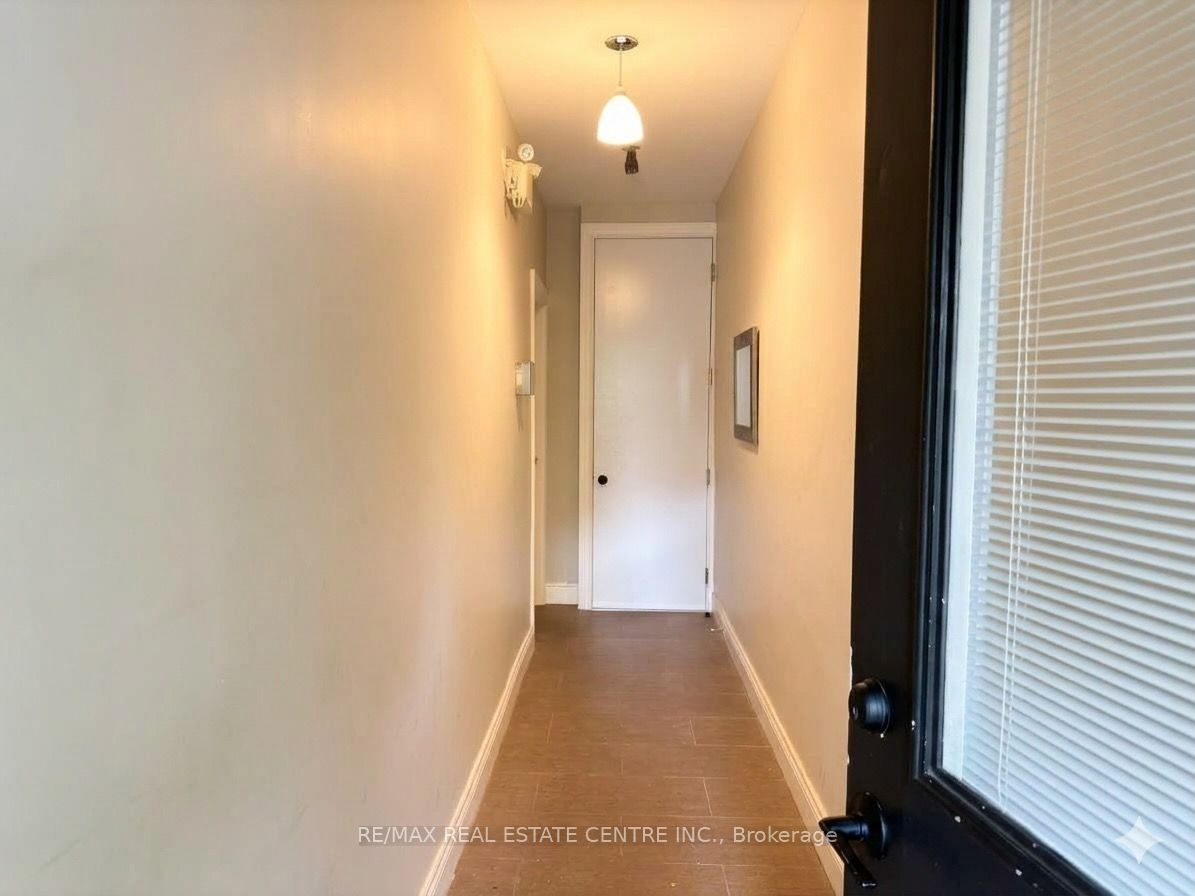 200 Roxton Road Property Photo 11