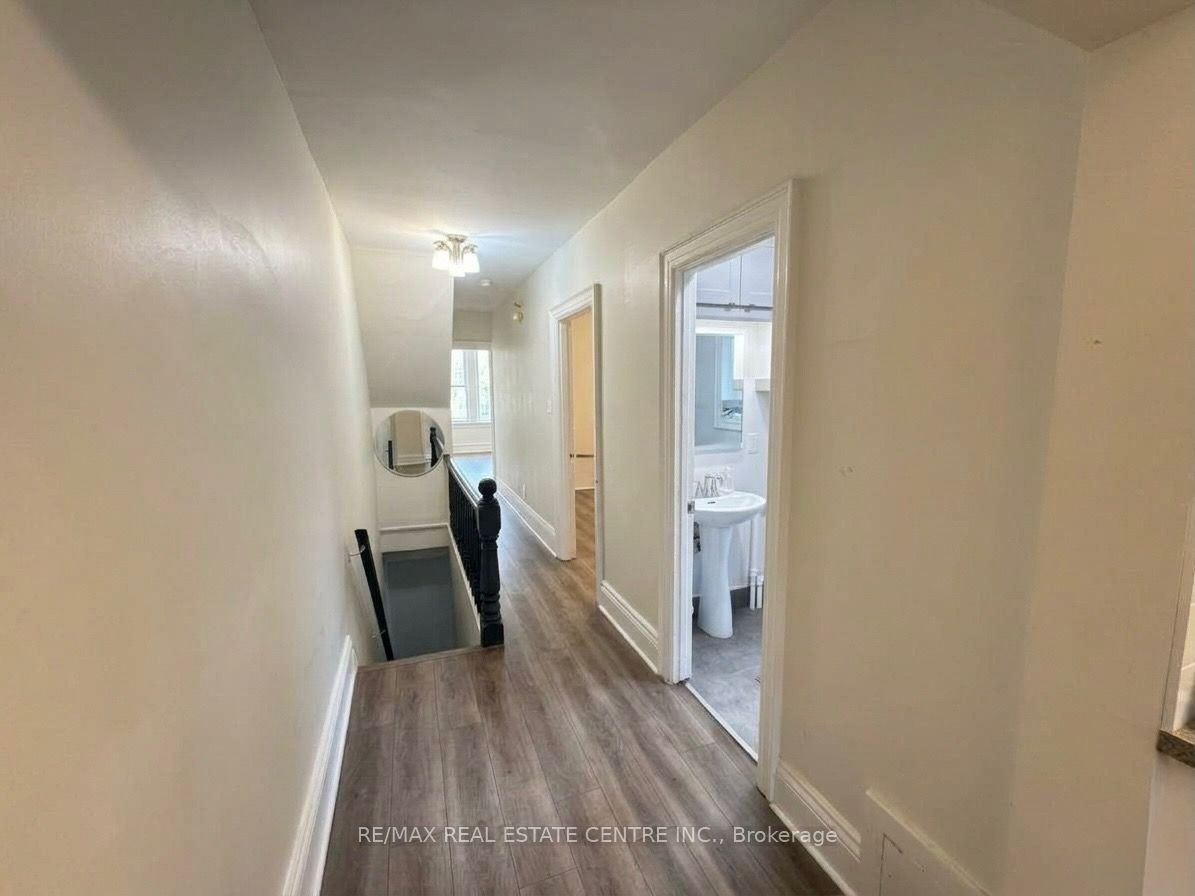 200 Roxton Road Property Photo 13