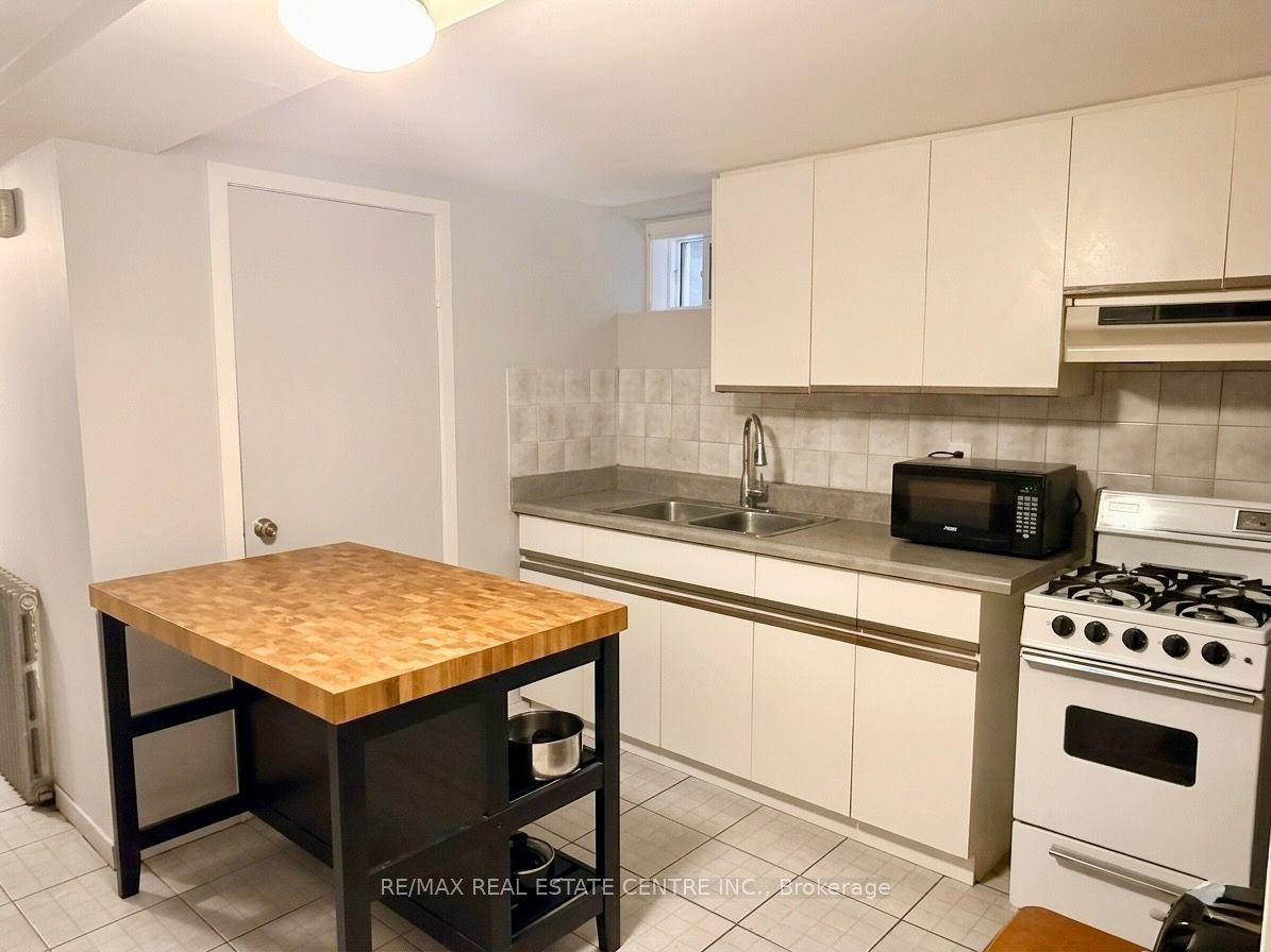 200 Roxton Road Property Photo 16