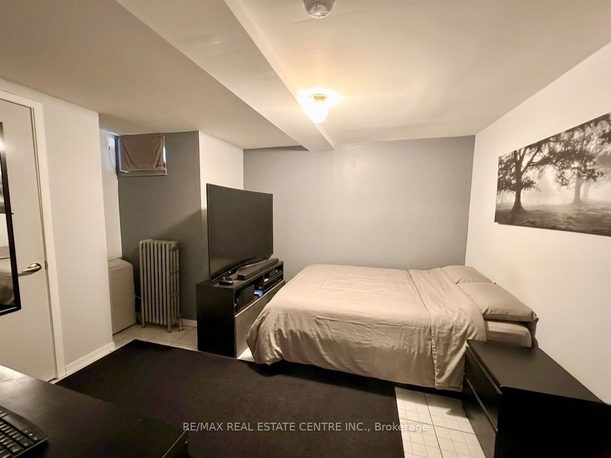 200 Roxton Road Property Photo 18