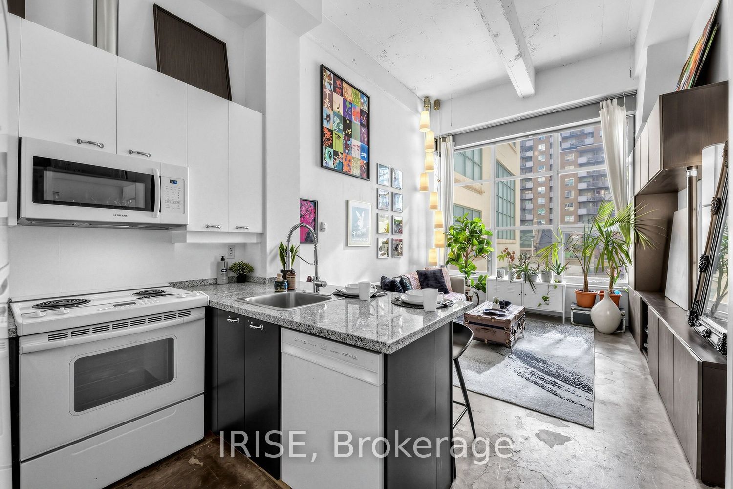 135 Dalhousie Street W 201 Property Photo 2