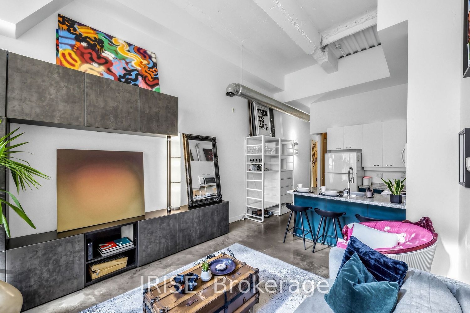 135 Dalhousie Street W 201 Property Photo 3