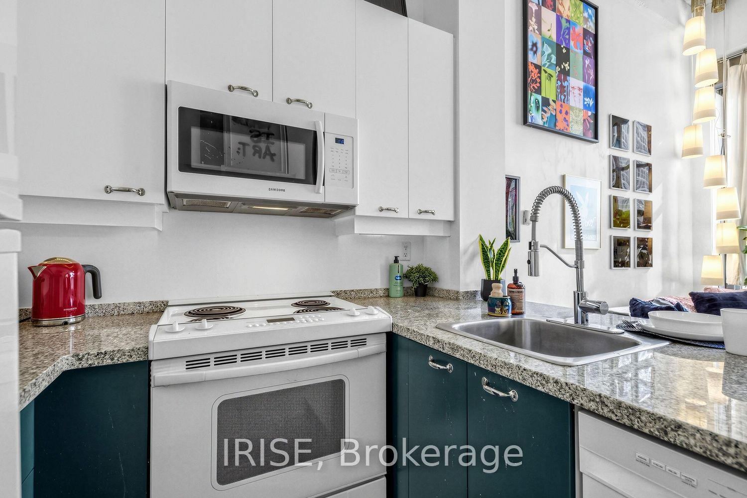 135 Dalhousie Street W 201 Property Photo 4