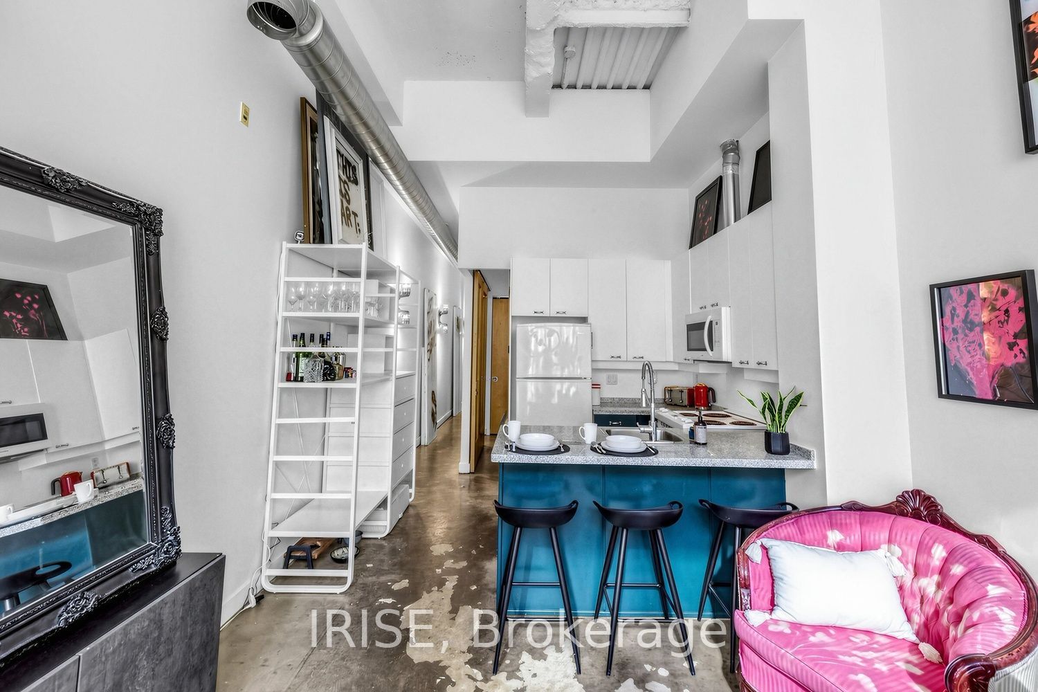 135 Dalhousie Street W 201 Property Photo 5