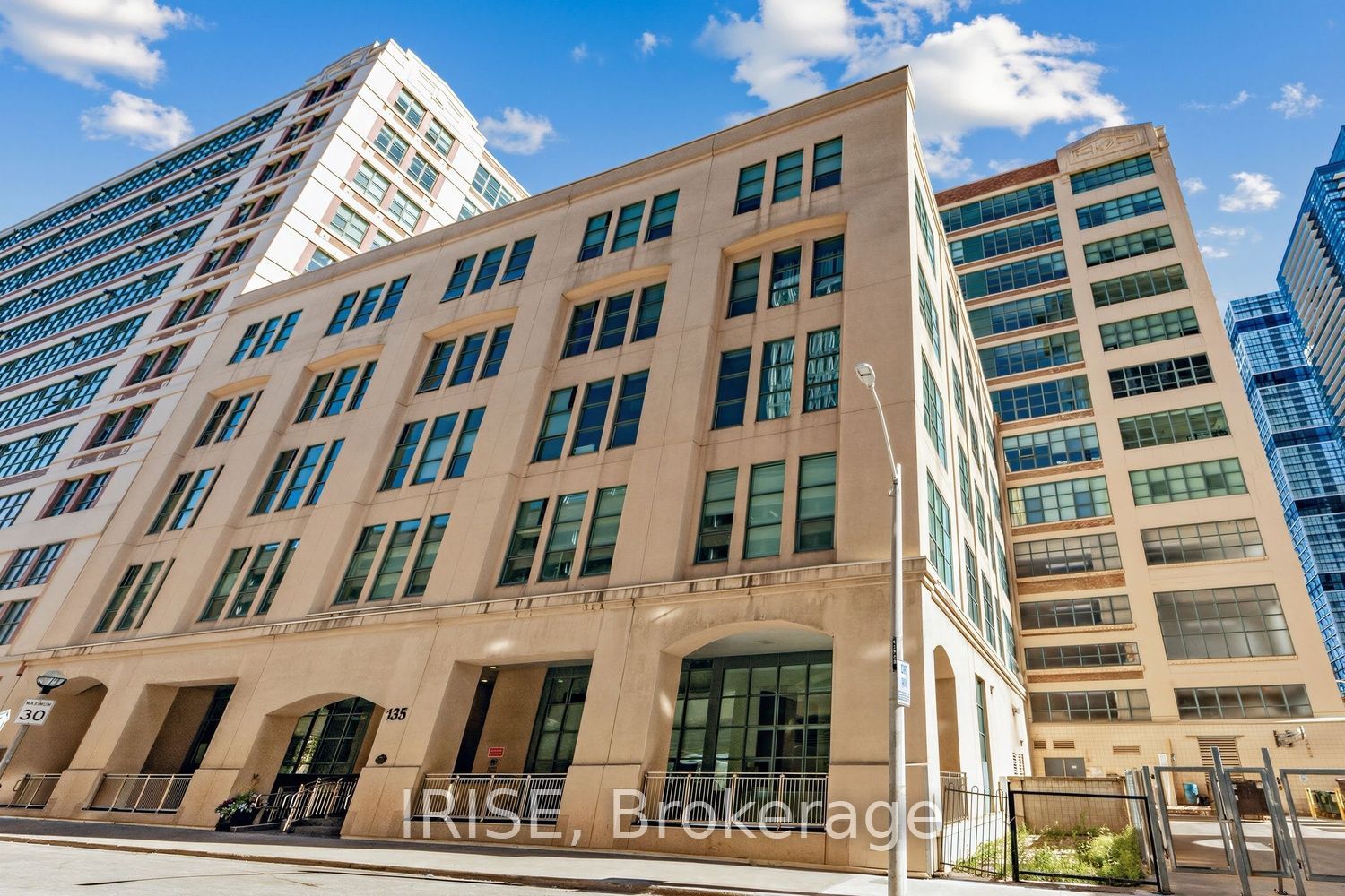 135 Dalhousie Street W 201 Property Photo 23