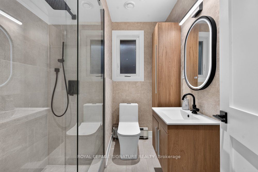 217 Chaplin Crescent Property Photo 35