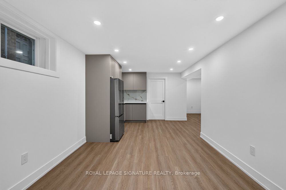 217 Chaplin Crescent Property Photo 37