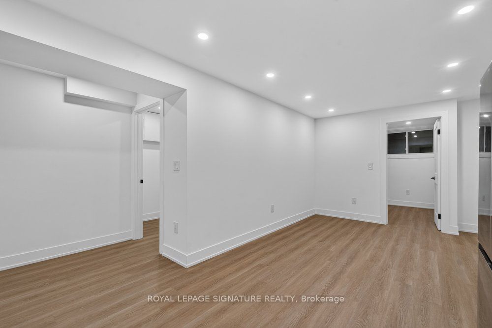 217 Chaplin Crescent Property Photo 41