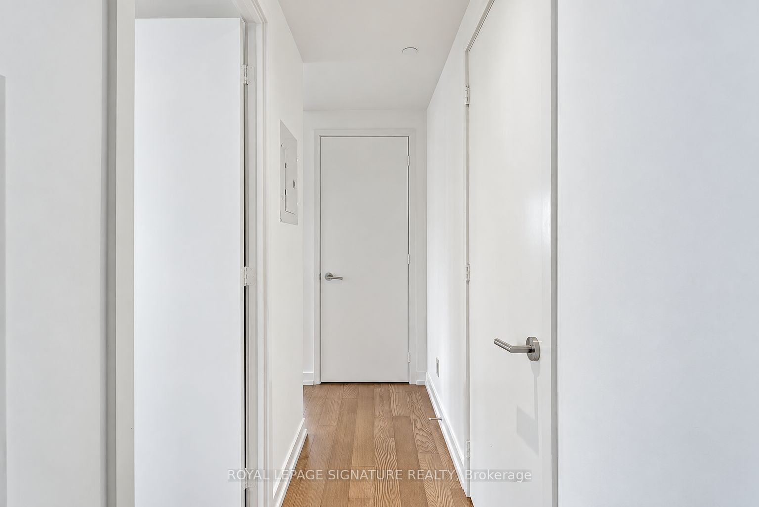 161 Roehampton Avenue 3604 Property Photo 2