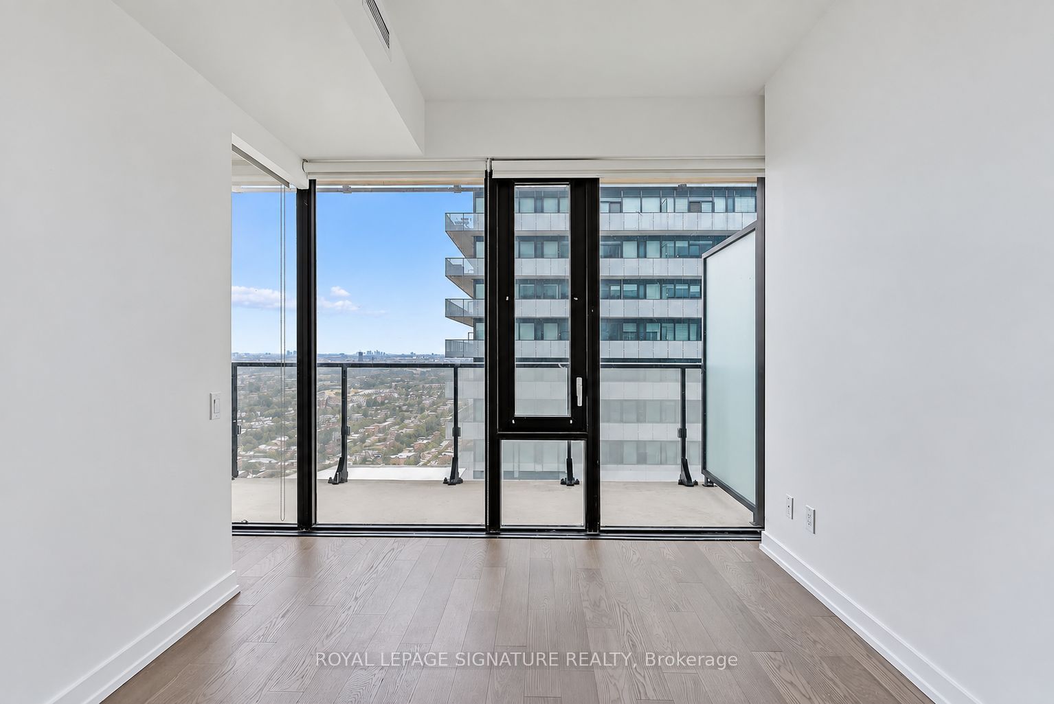 161 Roehampton Avenue 3604 Property Photo 11