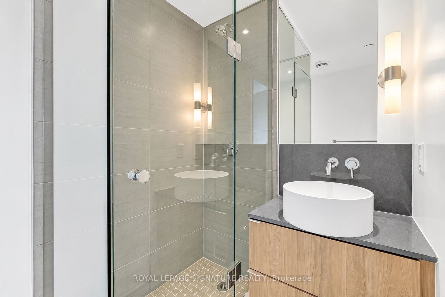 161 Roehampton Avenue 3604 Property Photo 18