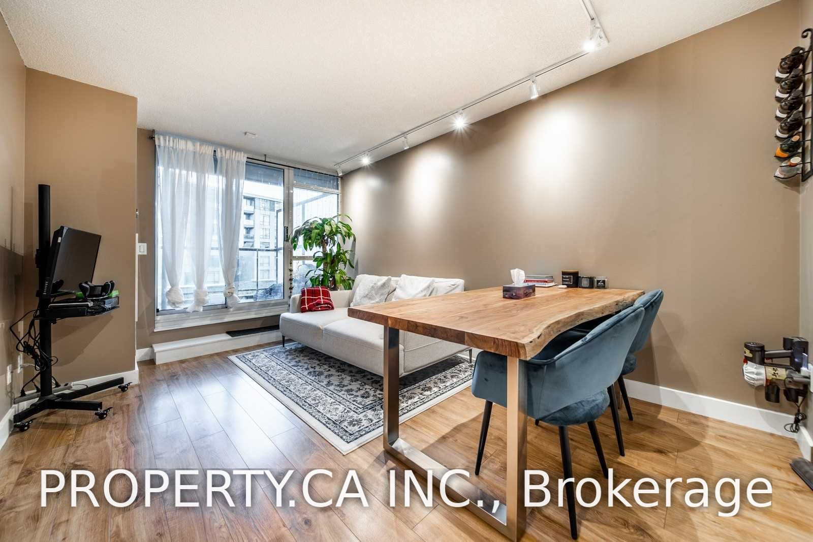 219 Fort York Boulevard 318 Property Photo 6