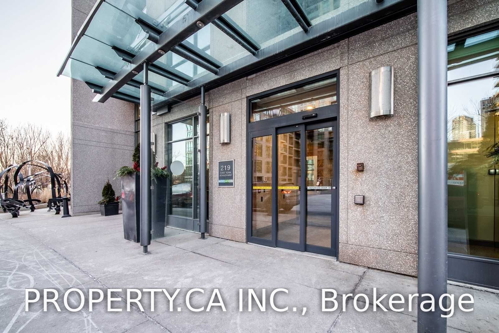 219 Fort York Boulevard 318 Property Photo 23