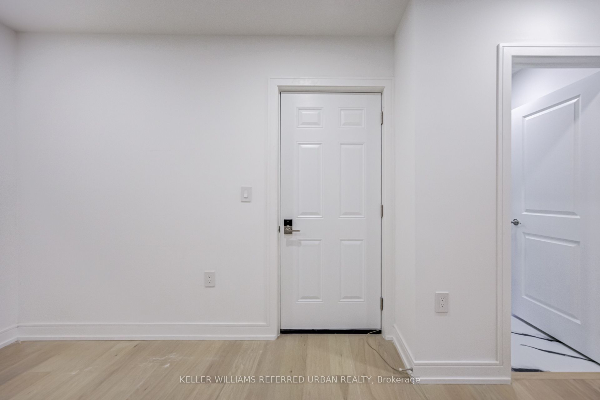 3455 Yonge Street Property Photo 3