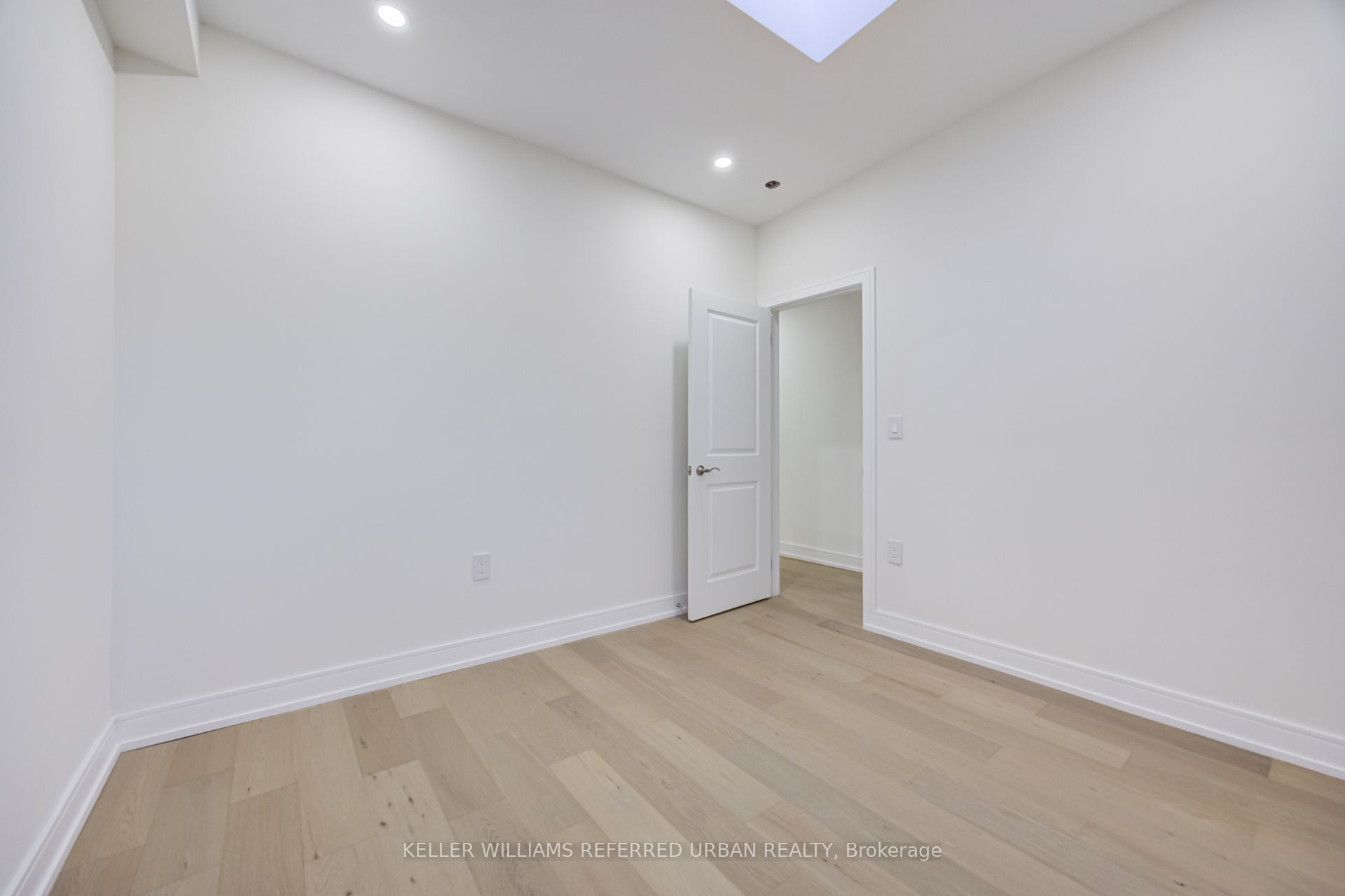 3455 Yonge Street Property Photo 13