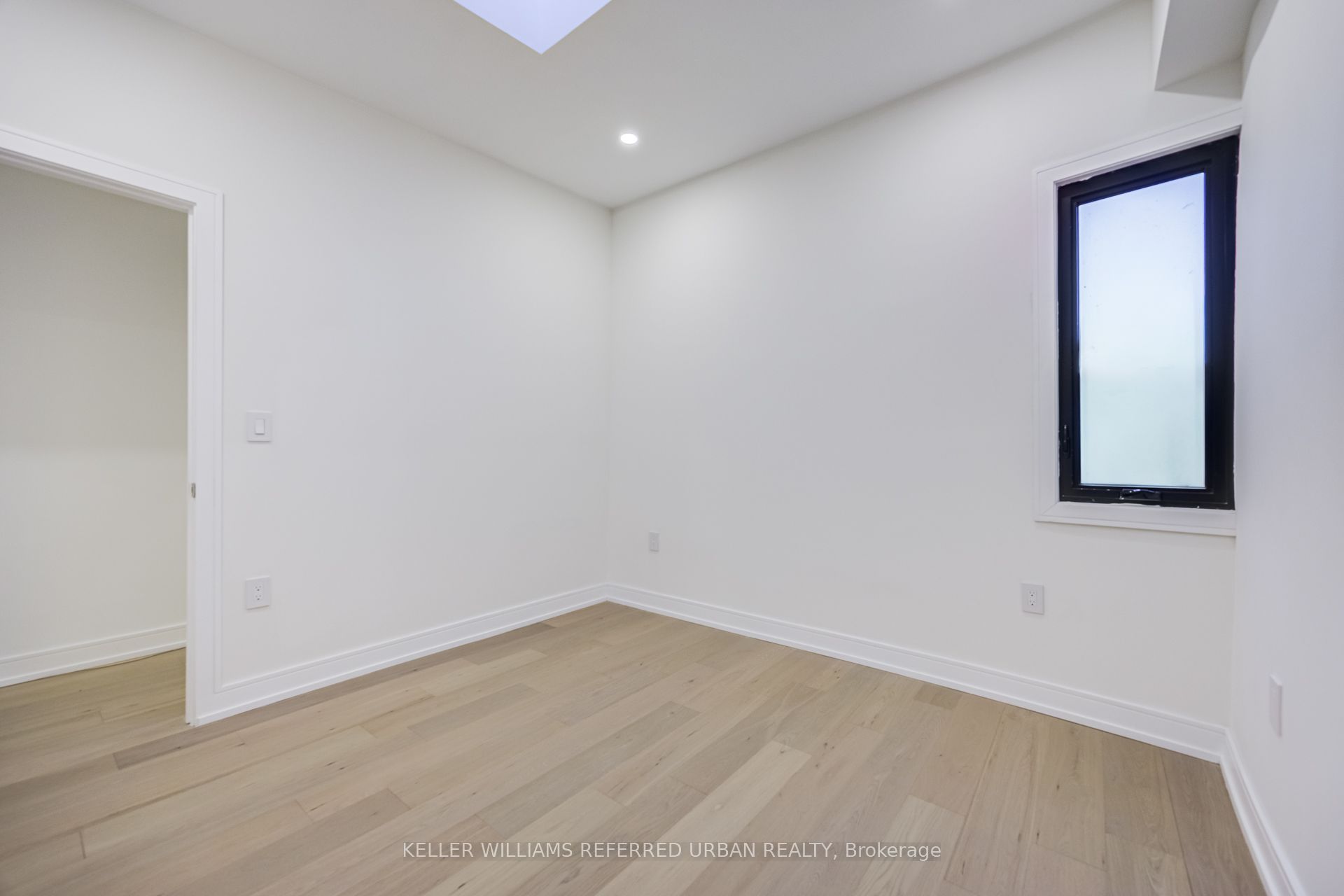 3455 Yonge Street Property Photo 14